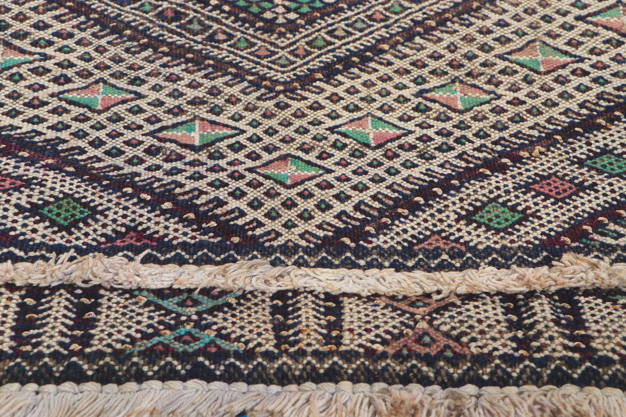 Tissé à la main Tapis de couloir Kilim marocain Zemmour vintage en vente