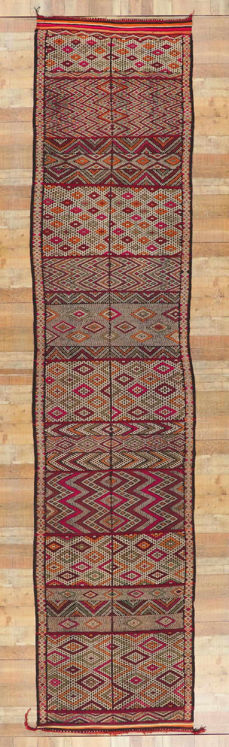 20ième siècle Tapis de couloir Kilim marocain Zemmour vintage en vente