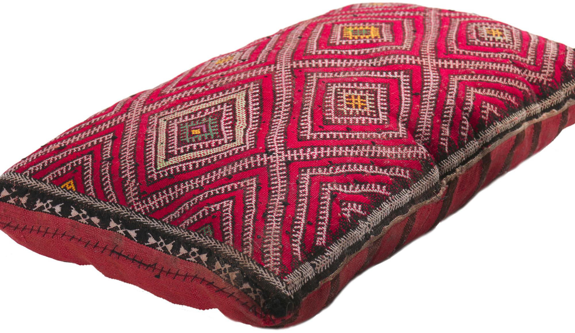 78445 Vintage Zemmour Moroccan Rug Pillow, 01'00 x 01'08 x 00'04. Emanating nomadic charm with elements of comfort and functional versatility, this vintage Moroccan pillow conjures the spirit of Morocco. Made by talented artisans of the Zemmour
