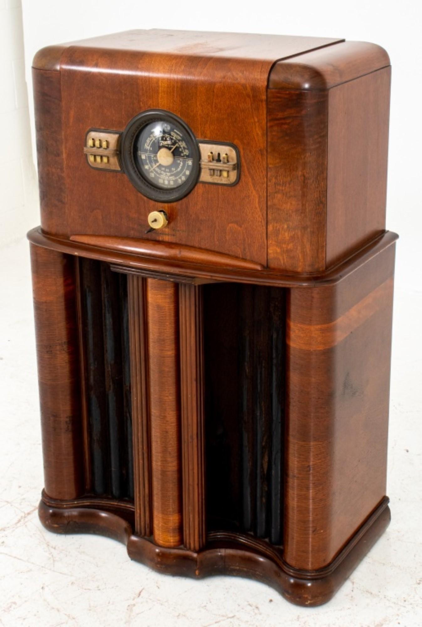 Radio Zenith modèle 11S474 « Long distance » vintage en vente 2