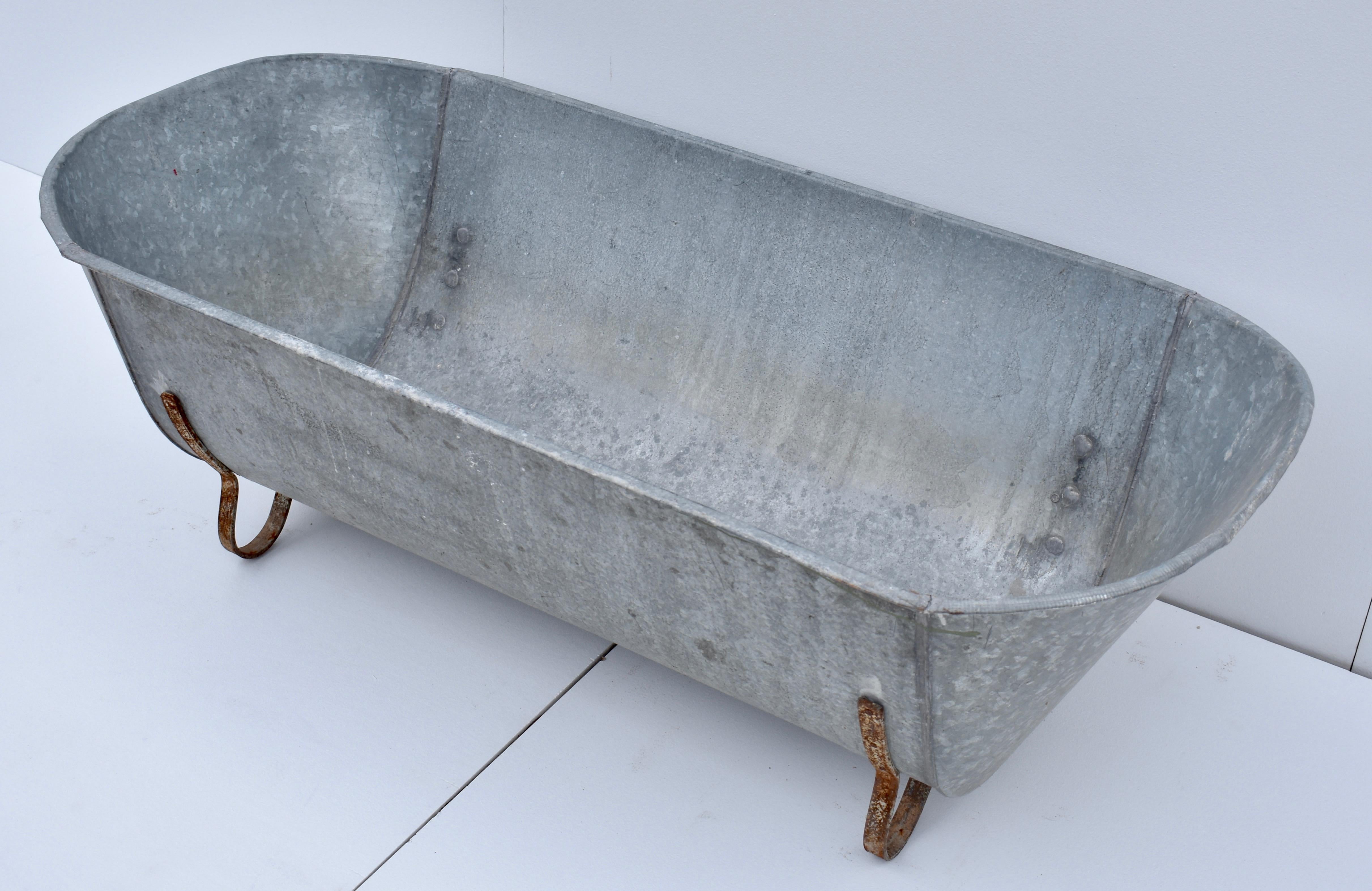 galvanized bath tub