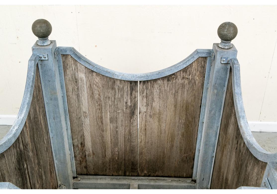 Jardinera vintage de acero cincado y teca en Desgastado estado para la venta en Bridgeport, CT
