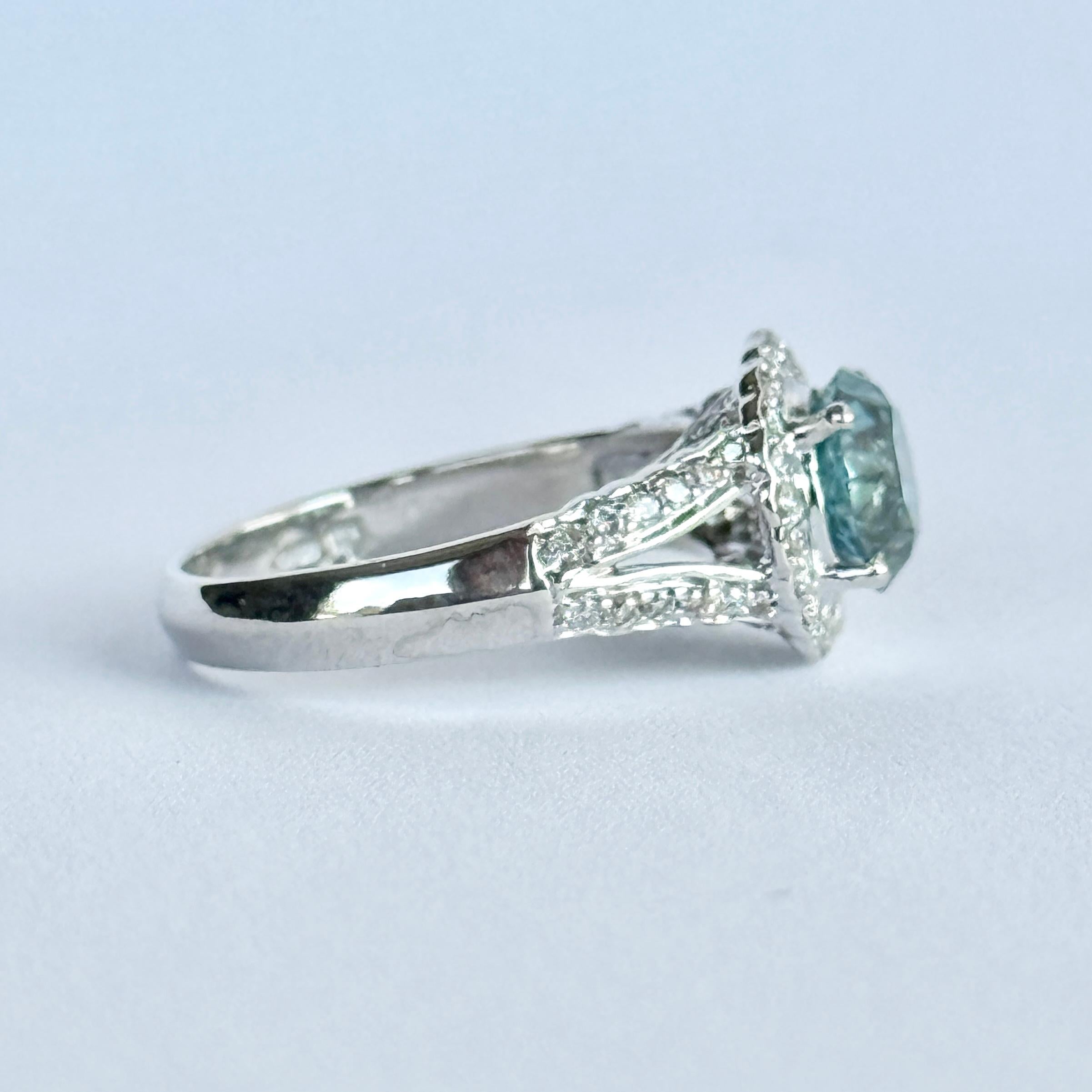 Anello a grappolo d'epoca con zircone e diamante in oro bianco 18 carati in vendita 2