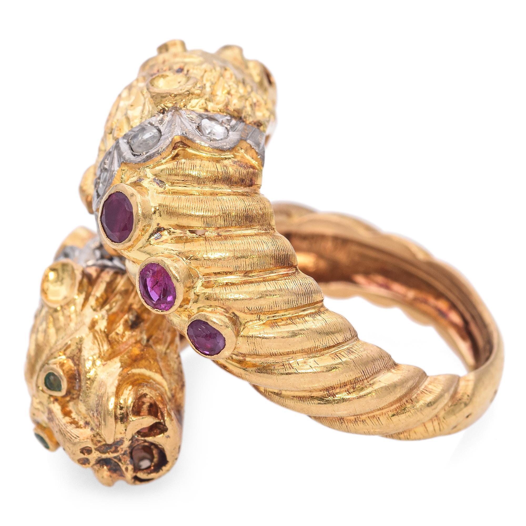 Vintage Zolotas 18k Yellow Gold Double Lion Head Ring In Good Condition In New York, NY