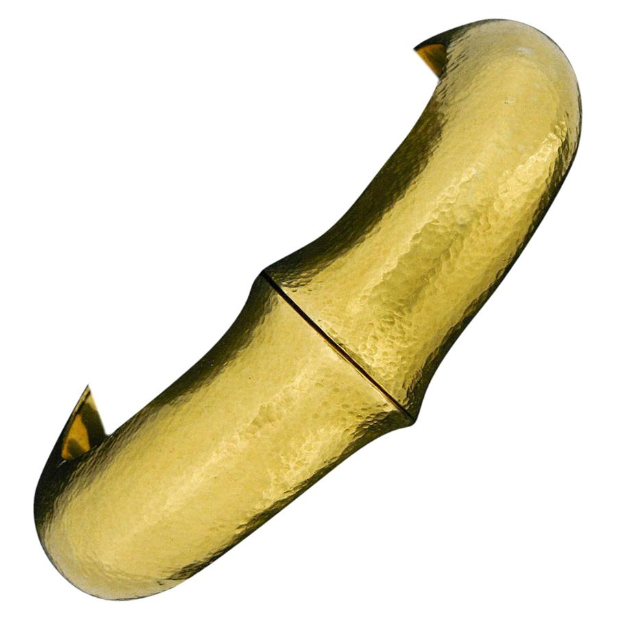 Vintage ZOLOTAS 22 Karat Yellow Gold Heavy Hammered Hinged Bangle Bracelet 88g
