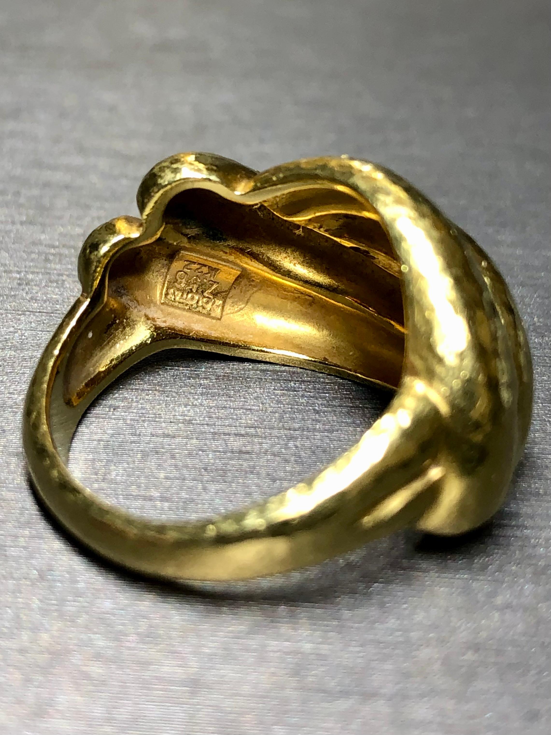 Vintage ZOLOTAS 22K Gold Hammered Finish Knot Cocktail Ring Sz 7.75 In Good Condition For Sale In Winter Springs, FL