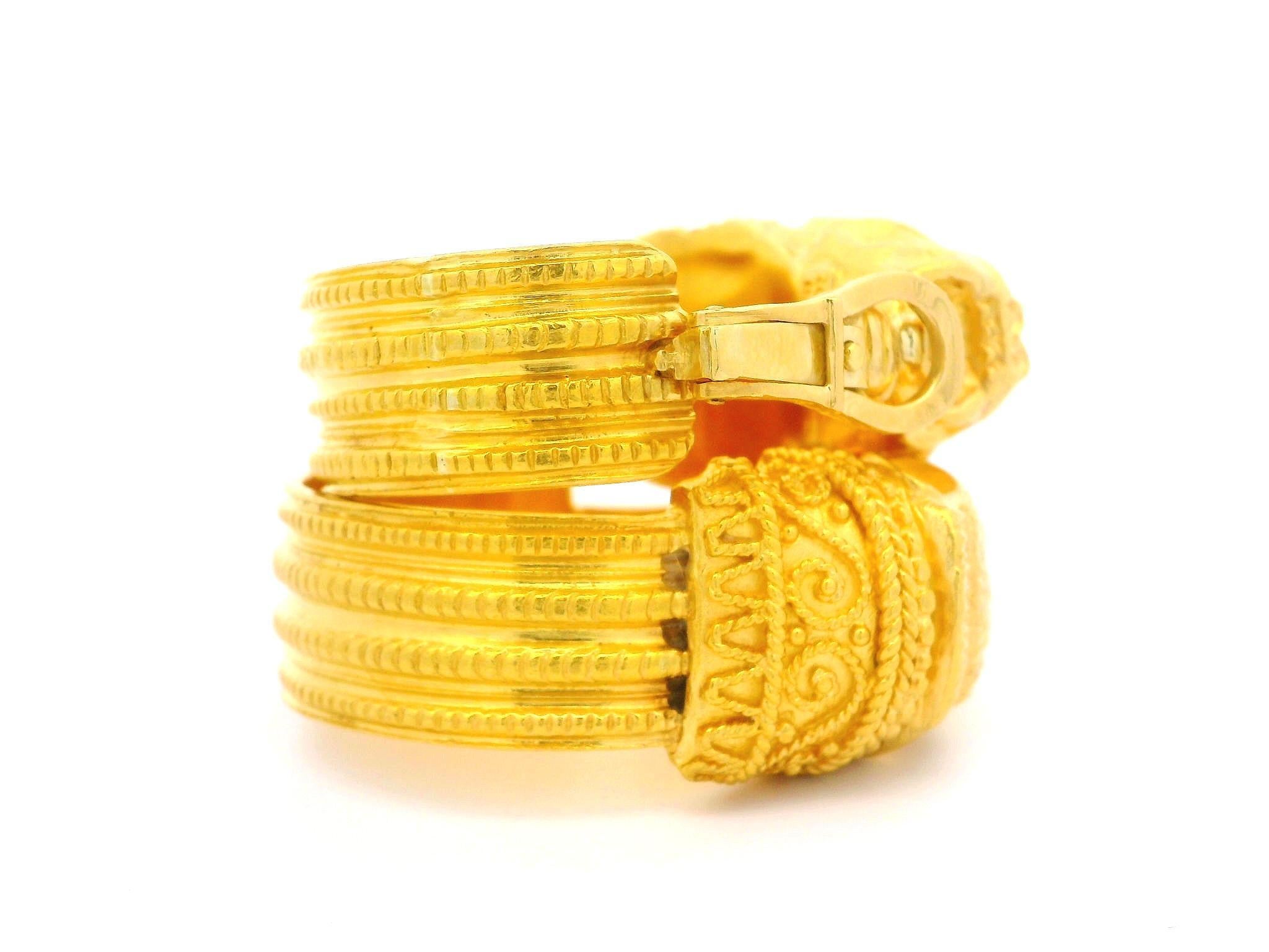 Vintage Zolotas 22k Yellow Gold Detailed Chimera Lion Wide Cuff Clip On Earrings For Sale 7