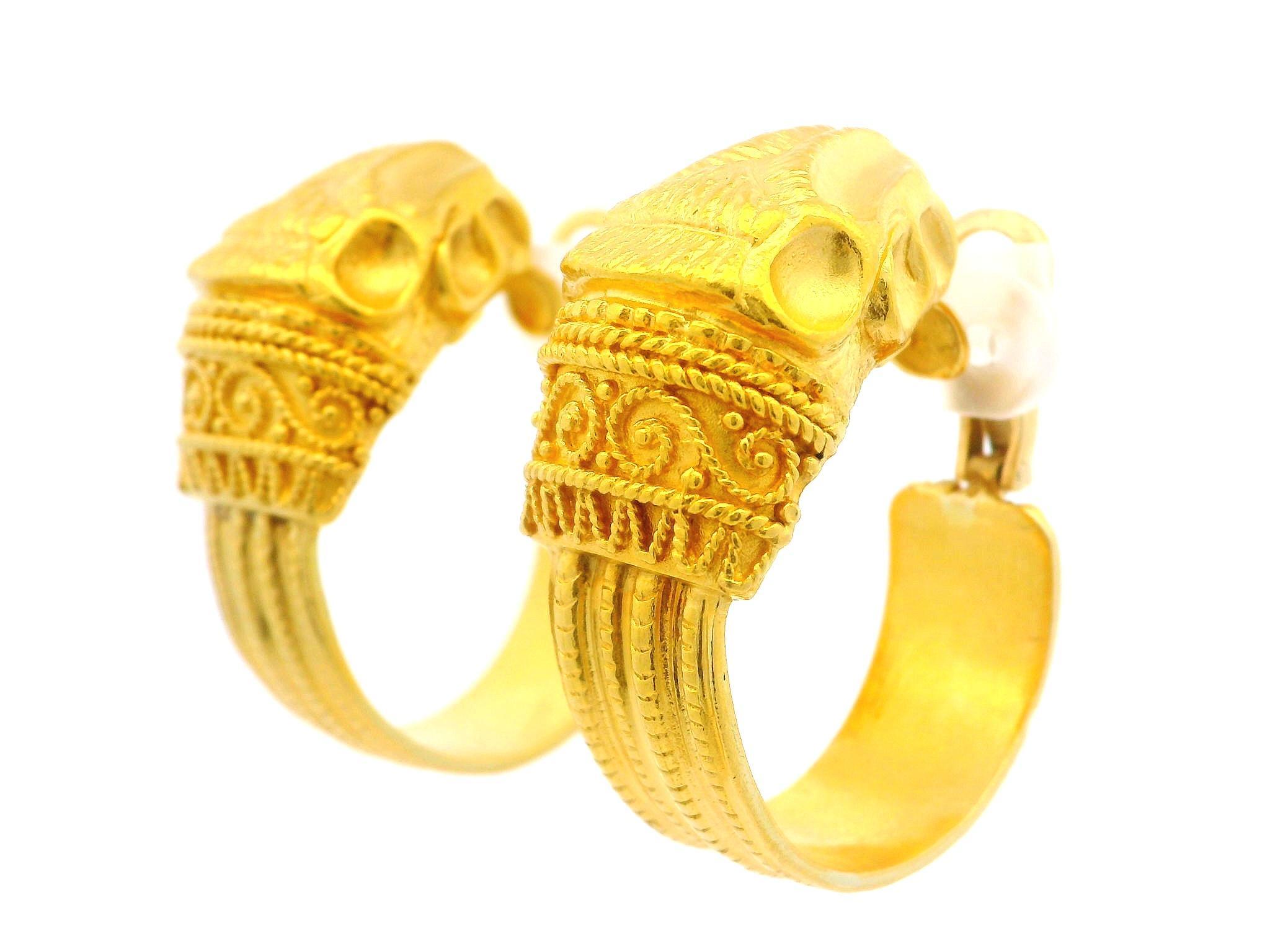 Vintage Zolotas 22k Yellow Gold Detailed Chimera Lion Wide Cuff Clip On Earrings For Sale 1