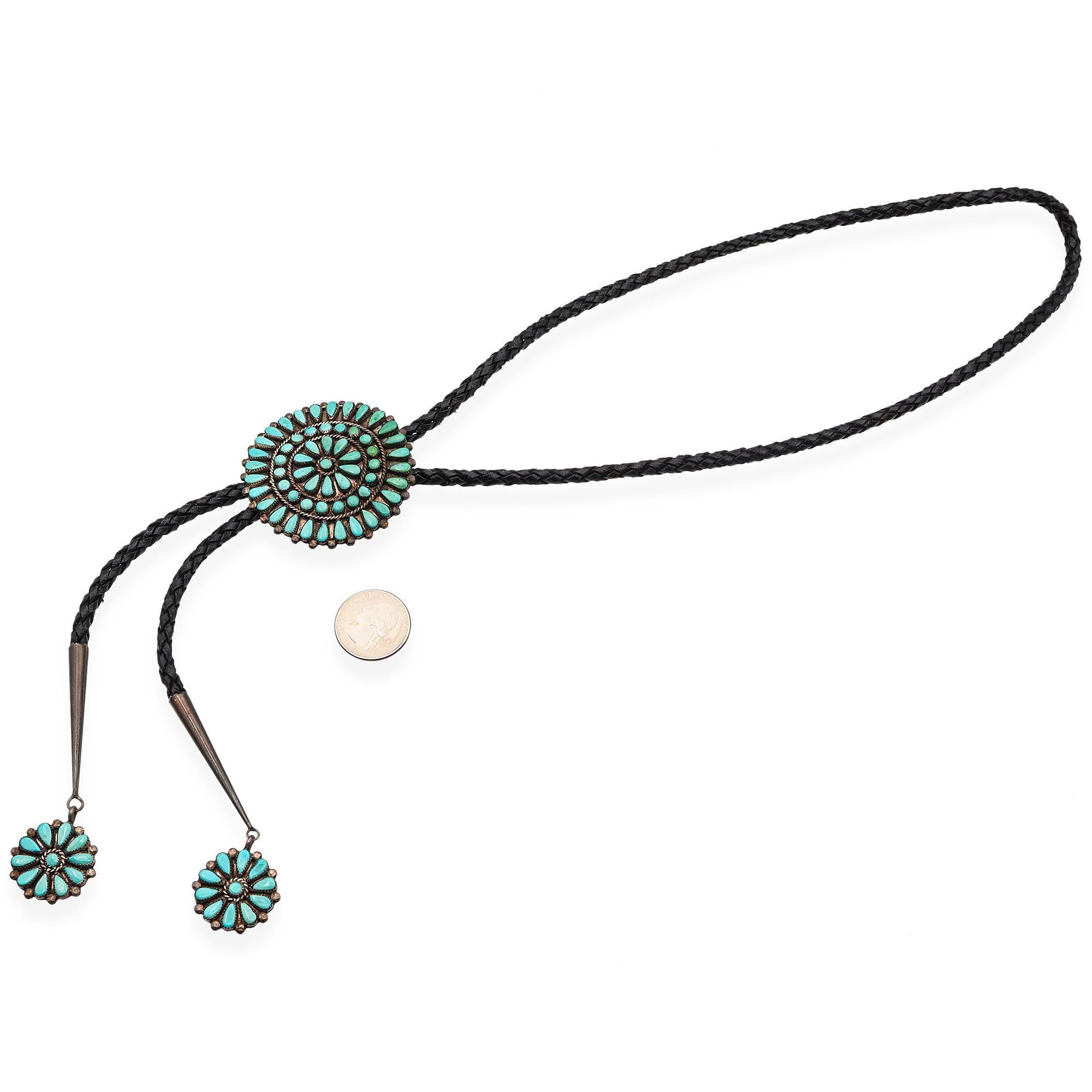 Cabochon Vintage Zuni L.L. Cravatta Bolo firmata in argento sterling e turchese a grappolo in vendita