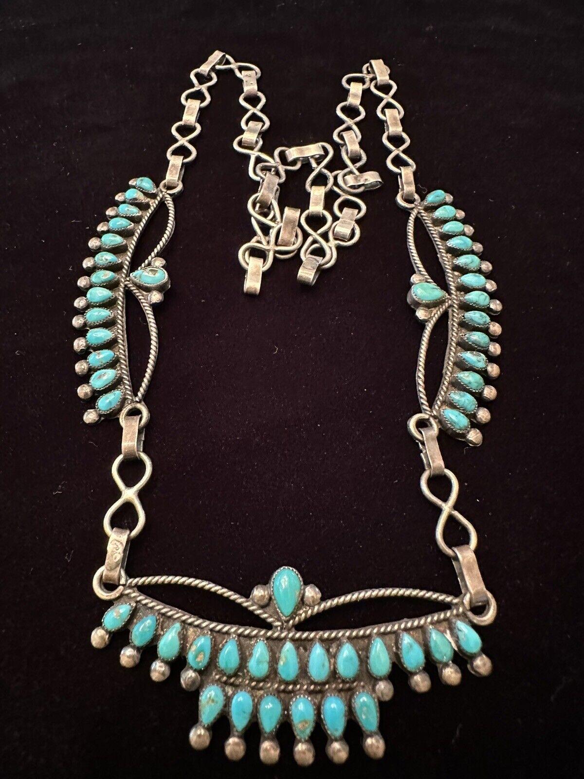 Vintage Zuni Native American Turquoise Sterling Silver Squash Blossom Necklace Excellent état - En vente à Montreal, QC