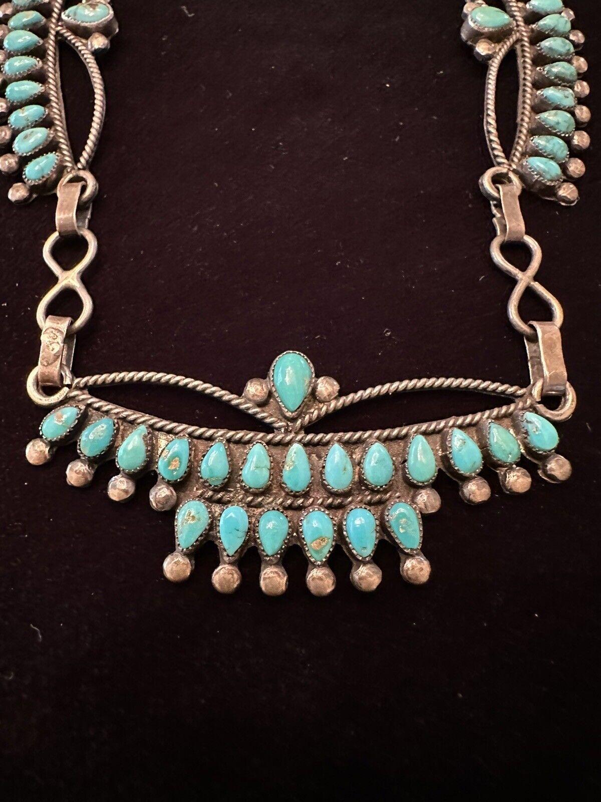 Vintage Zuni Native American Turquoise Sterling Silver Squash Blossom Necklace Pour femmes en vente