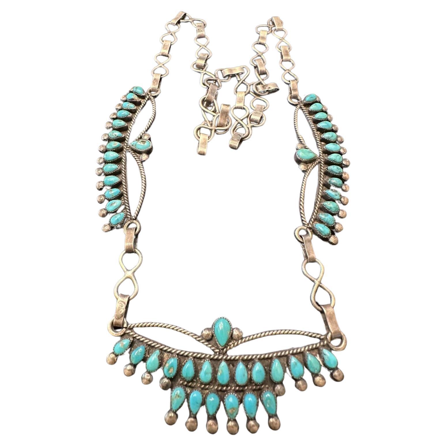 Vintage Zuni Native American Turquoise Sterling Silver Squash Blossom Necklace en vente