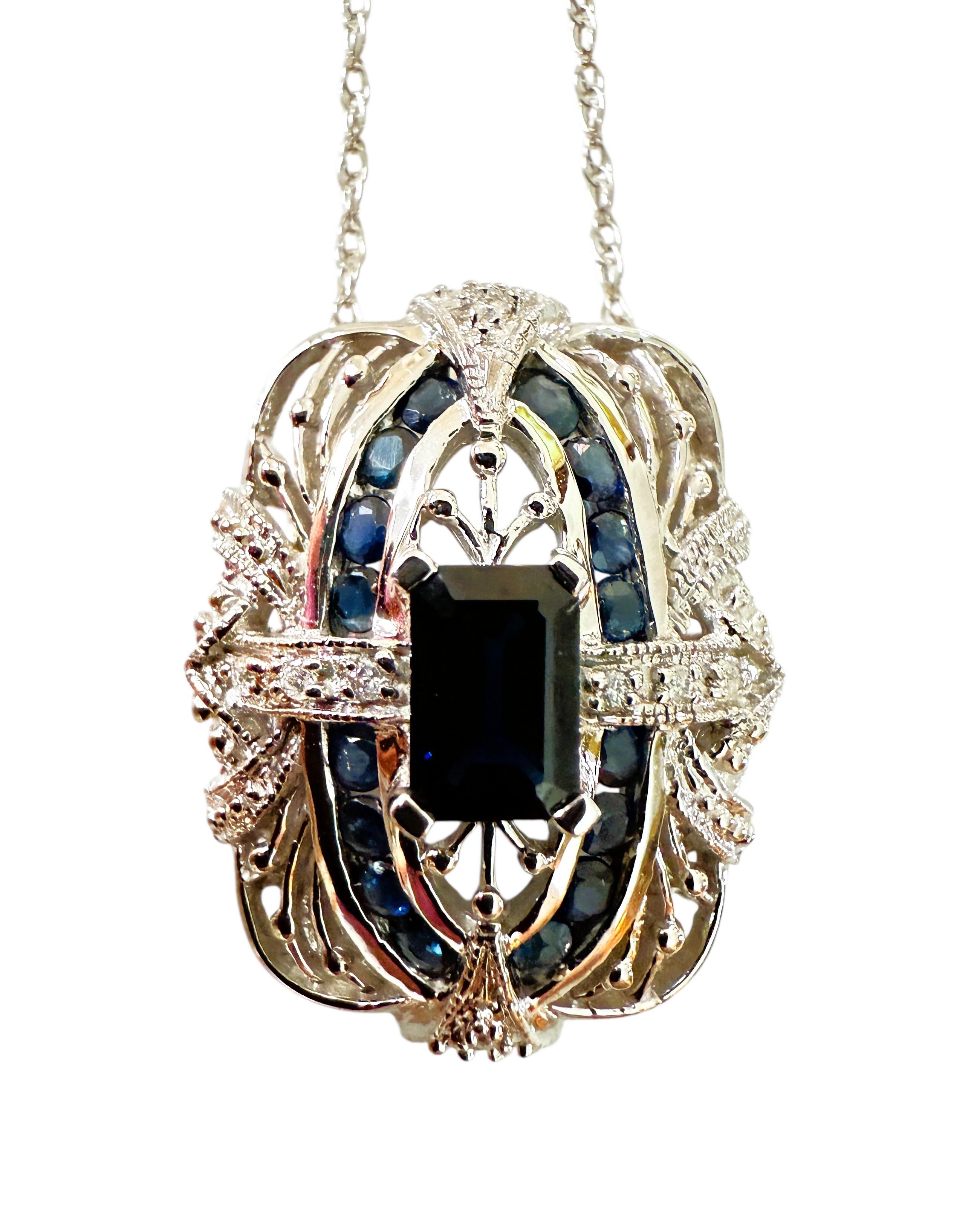 Vintage14K Weißgold .60 Karat MEDA Smaragdschliff Saphir & Diamant Halskette (Art déco) im Angebot