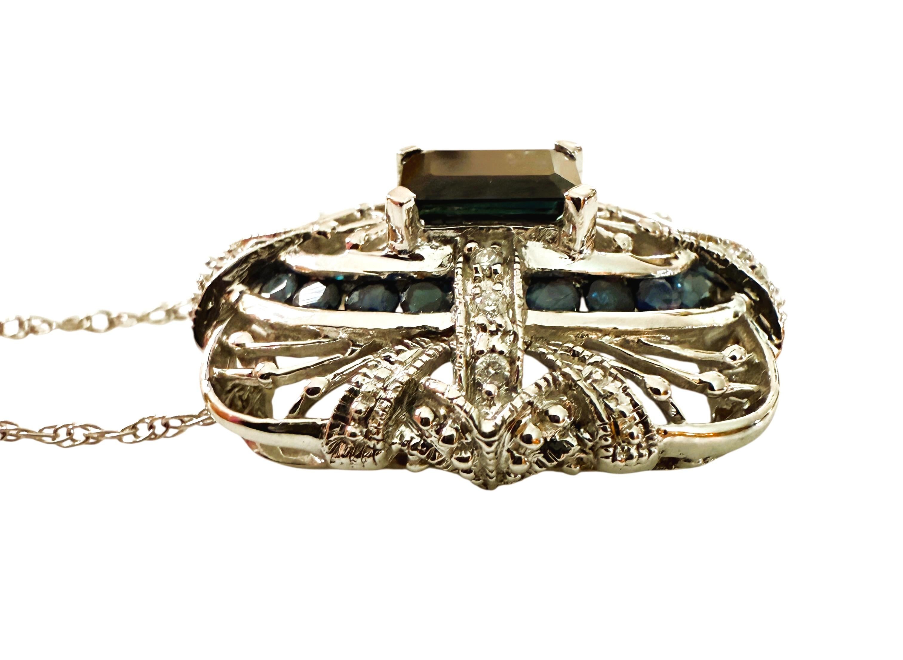 Vintage14K Weißgold .60 Karat MEDA Smaragdschliff Saphir & Diamant Halskette im Zustand „Hervorragend“ im Angebot in Eagan, MN