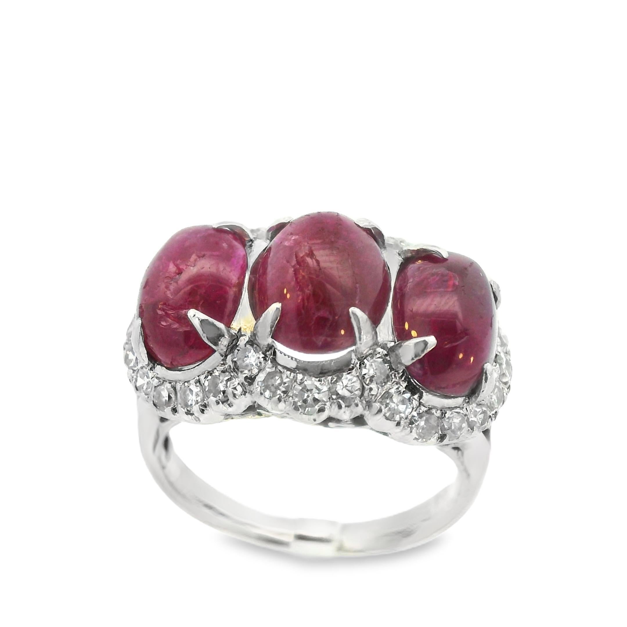Vintage18k White Gold Ruby & Diamond Ring (9.0+CT Ruby) In Good Condition For Sale In Lexington, KY