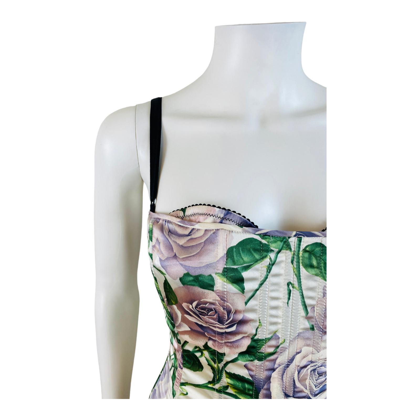 Jupe corset Dolce + Gabbana vintage des années 2000 imprimé floral roses violettes en satin de soie en vente 2