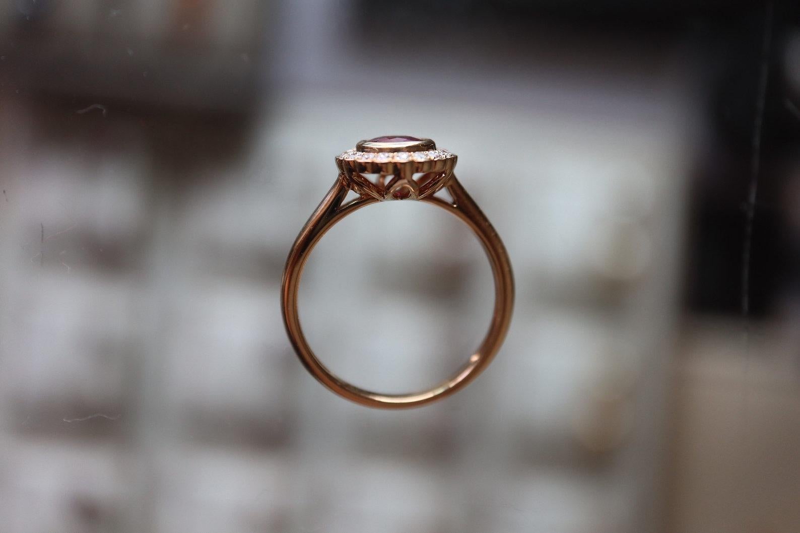 Anillo de rubí de Birmania sin calentar con diamante de estilo antiguo de 0,82 ct en venta 2