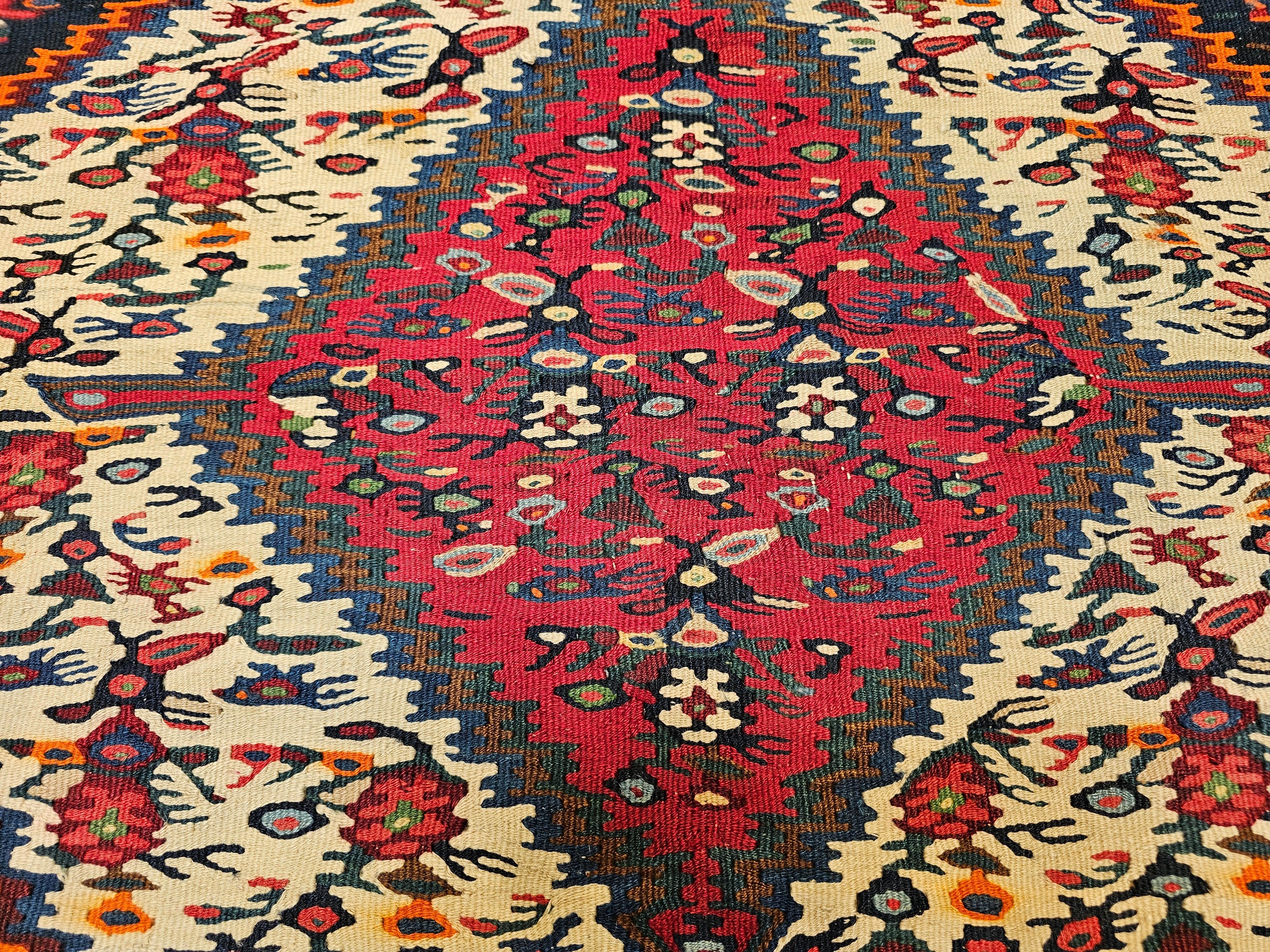 Vintager Persische Senneh Kilim Teppich in Mitternachtsblau, Elfenbein, Indigo, Rot im Angebot 3