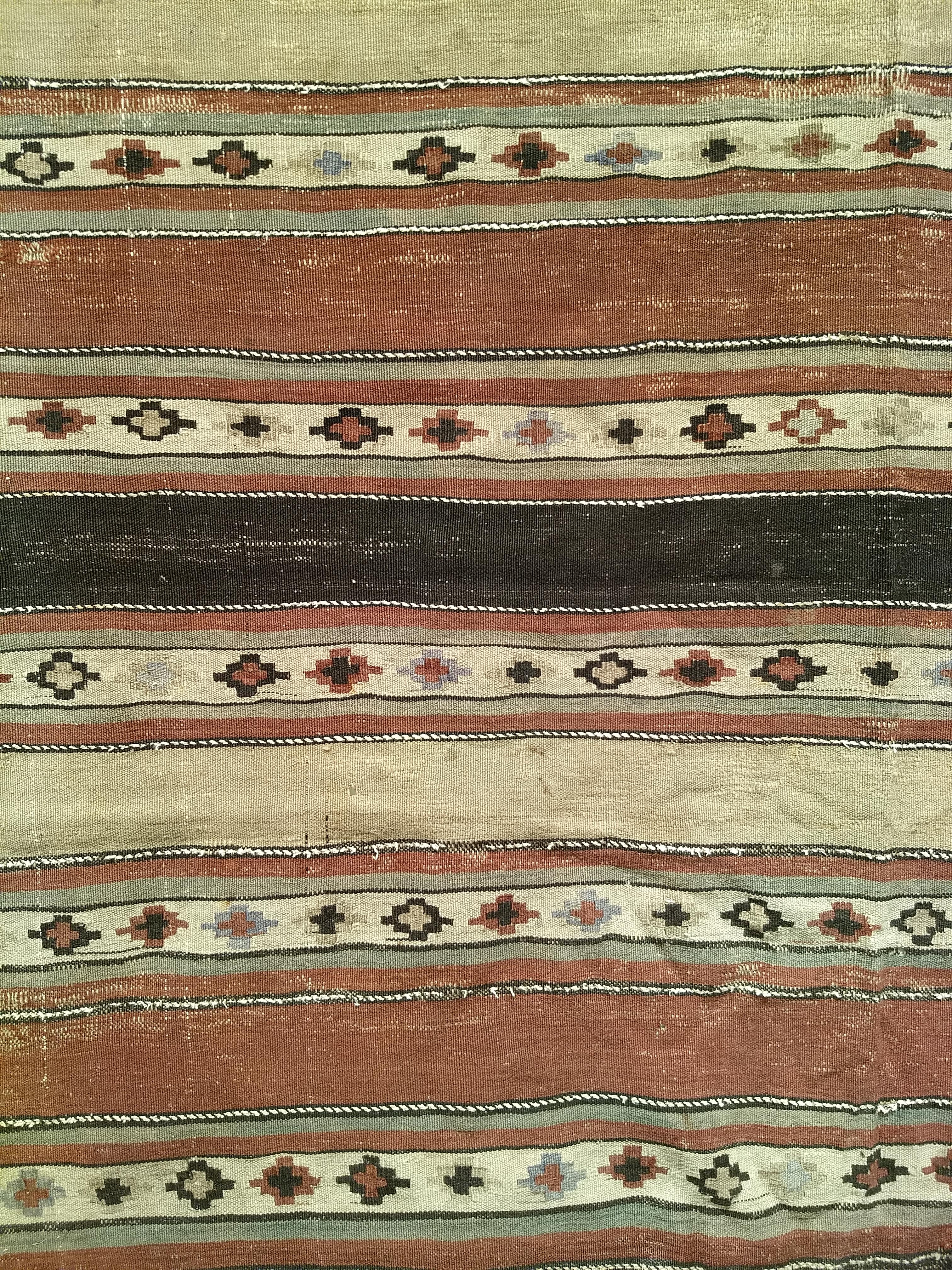 Vegetable Dyed Early 1900s Persian Shahsavan Kilim with Southwestern Earth Tone Colors  For Sale