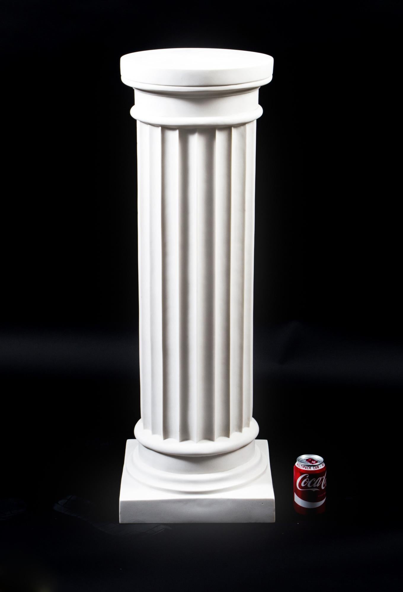 Vintaget Grecian Composite Marble Doric Column Pedestal 20th C For Sale 1