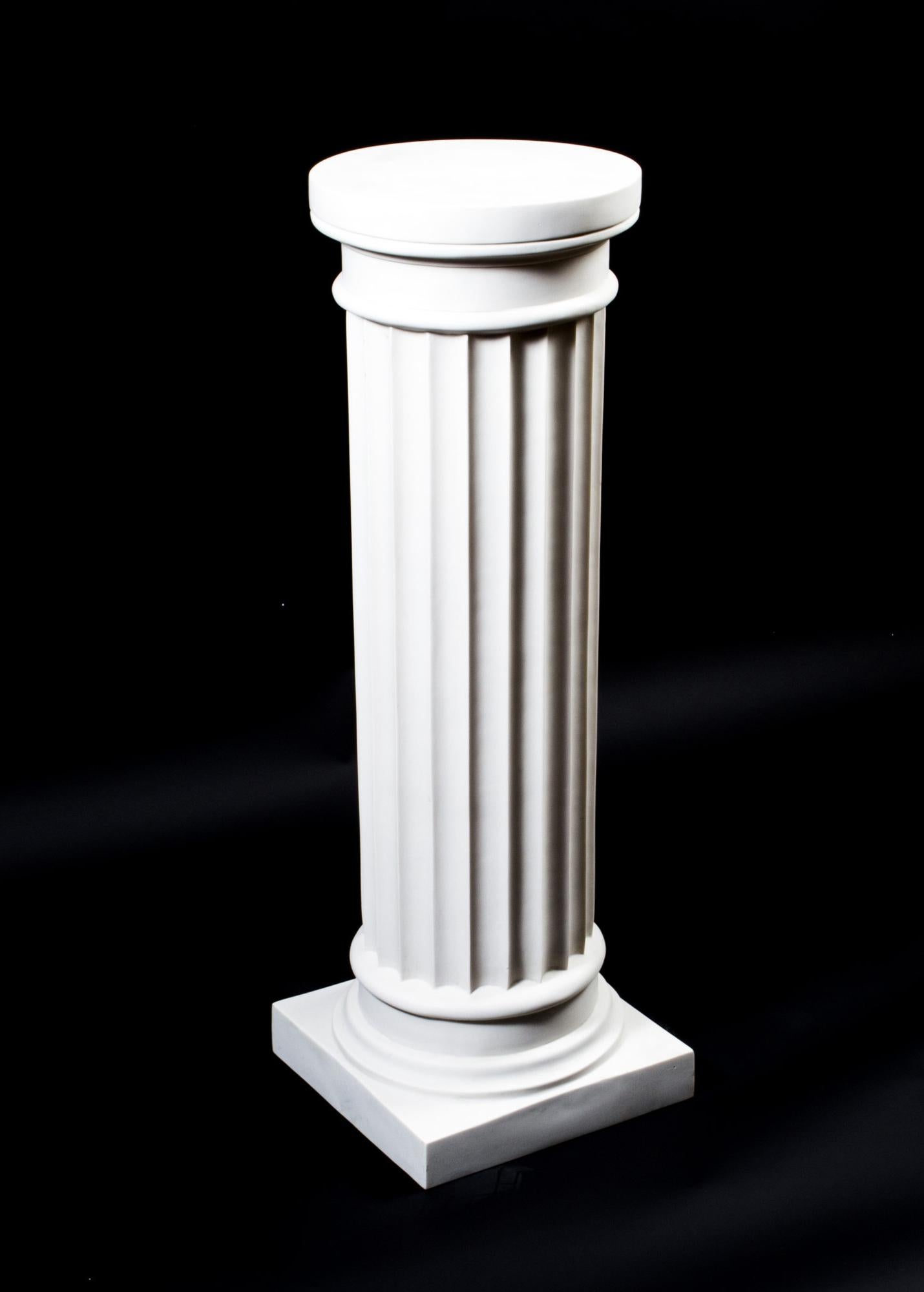 Vintaget Grecian Composite Marble Doric Column Pedestal 20th C For Sale 2