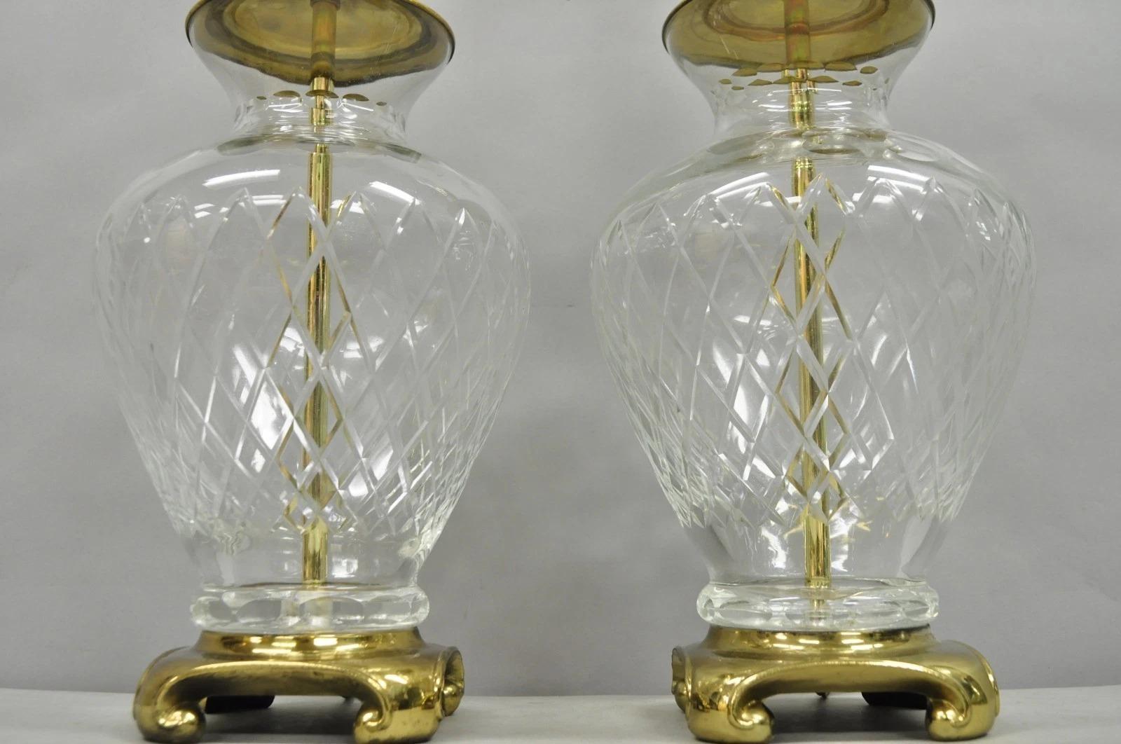 Cineserie Lampade da tavolo in ottone con barattolo di zenzero in cristallo diamantato di Vintagte Chinoiserie - una coppia in vendita