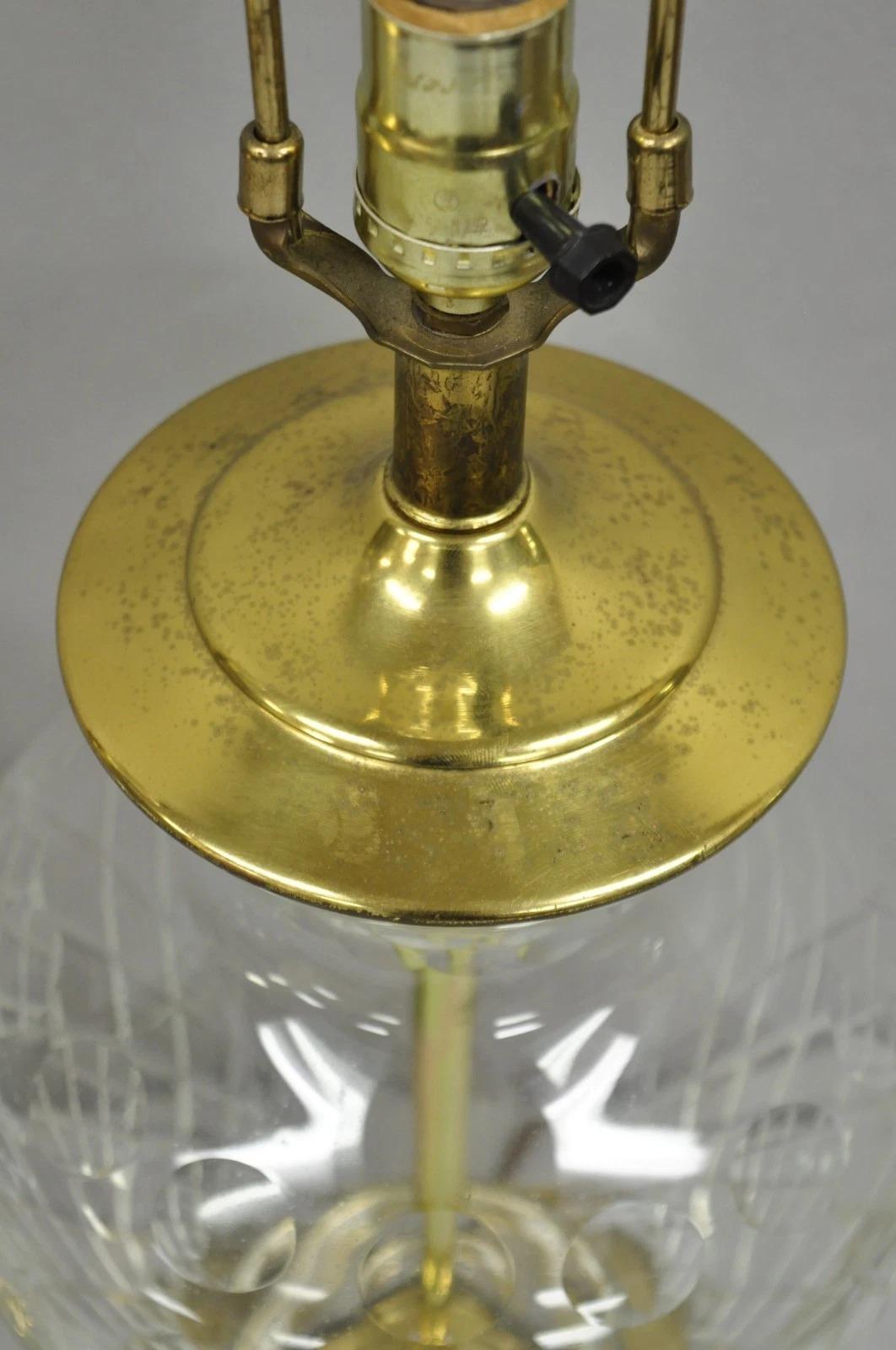 Lampade da tavolo in ottone con barattolo di zenzero in cristallo diamantato di Vintagte Chinoiserie - una coppia in vendita 2
