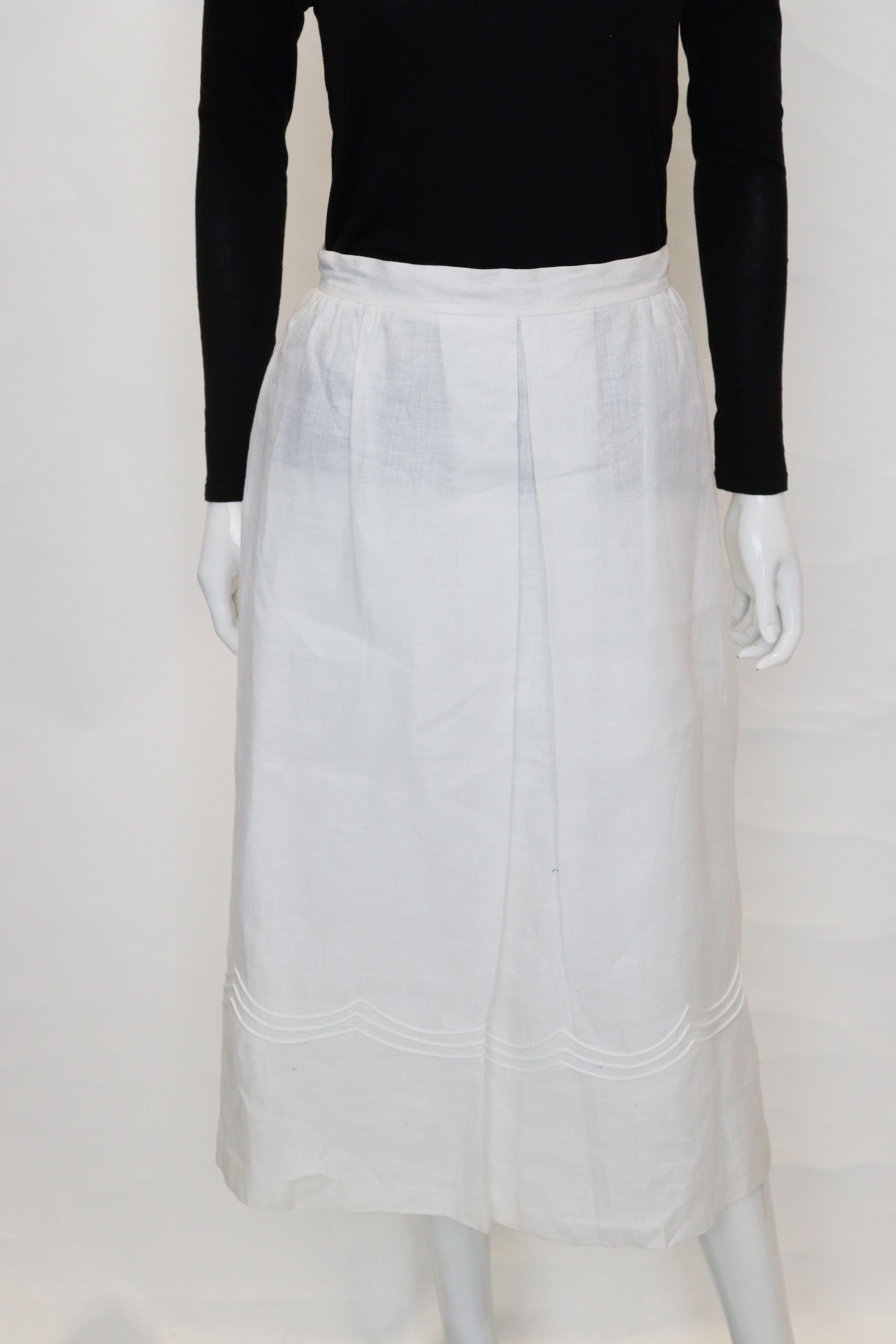 Vintge White Linen Skirt by Della Porta In Good Condition For Sale In London, GB