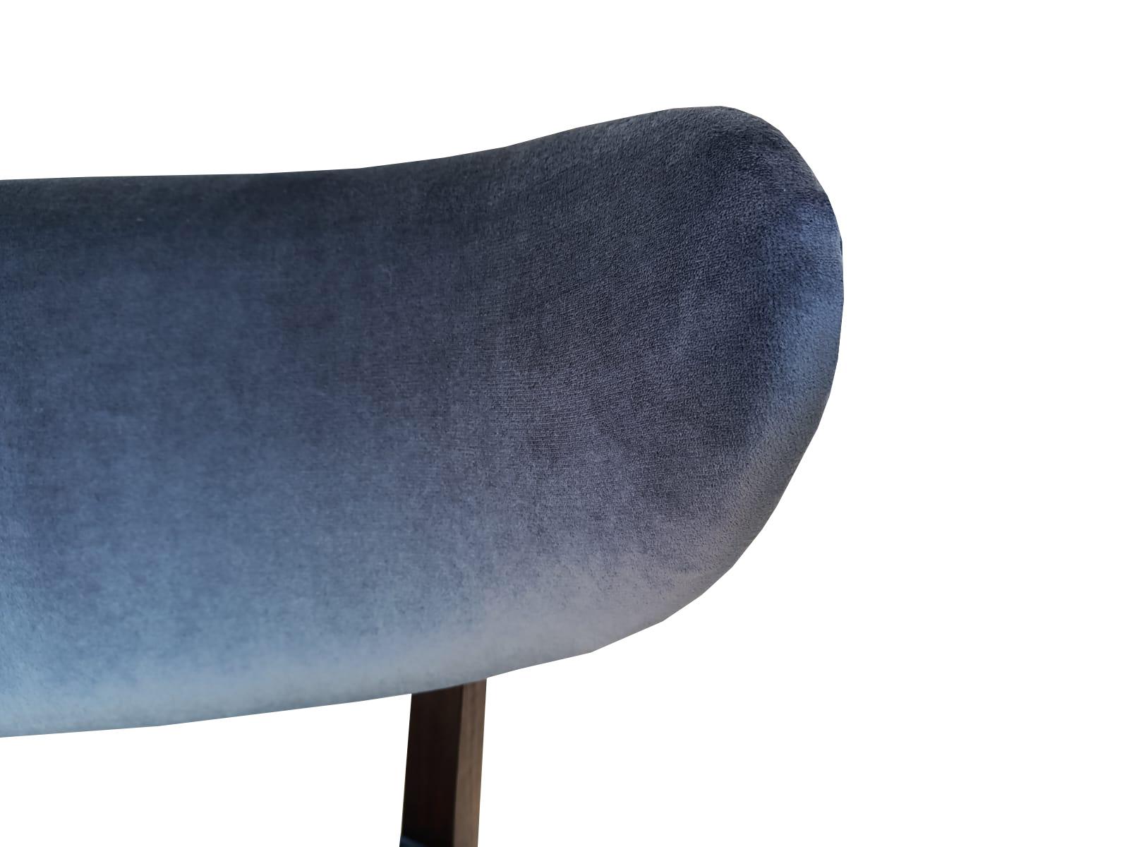 Vintola Studio Esszimmerstuhl, Marineblauer Samt Stauden Stoff, Europa, Polen (Handgefertigt) im Angebot