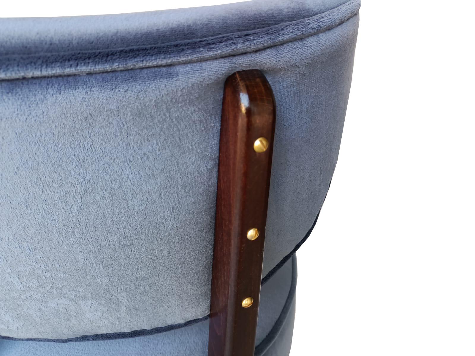 Vintola Studio Esszimmerstuhl, Marineblauer Samt Stauden Stoff, Europa, Polen (21. Jahrhundert und zeitgenössisch) im Angebot