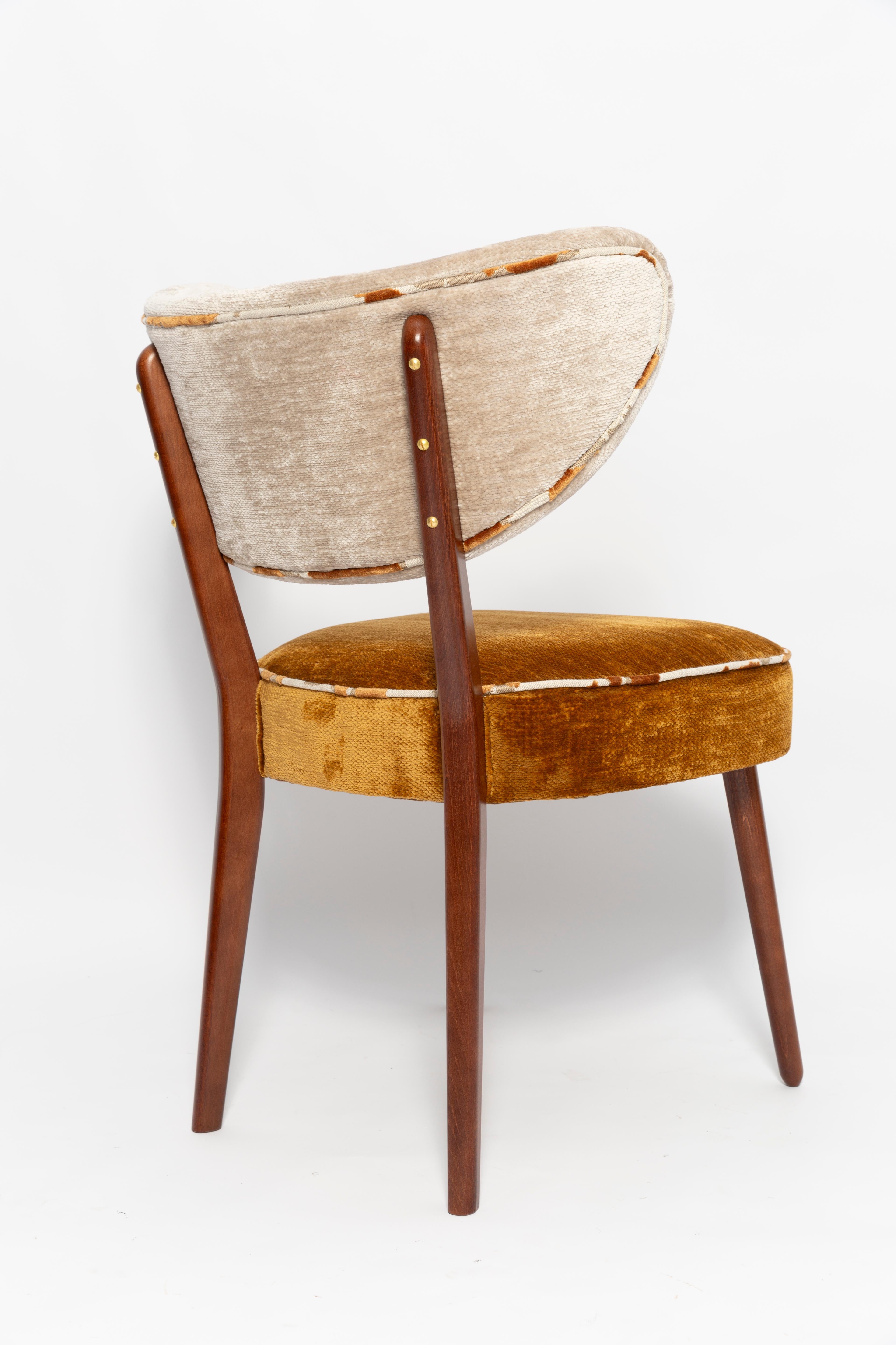 Polonais Vintola Studio Douze chaises de salle à manger, tissu Casamance DEMOISELLE, Europe, Pologne en vente