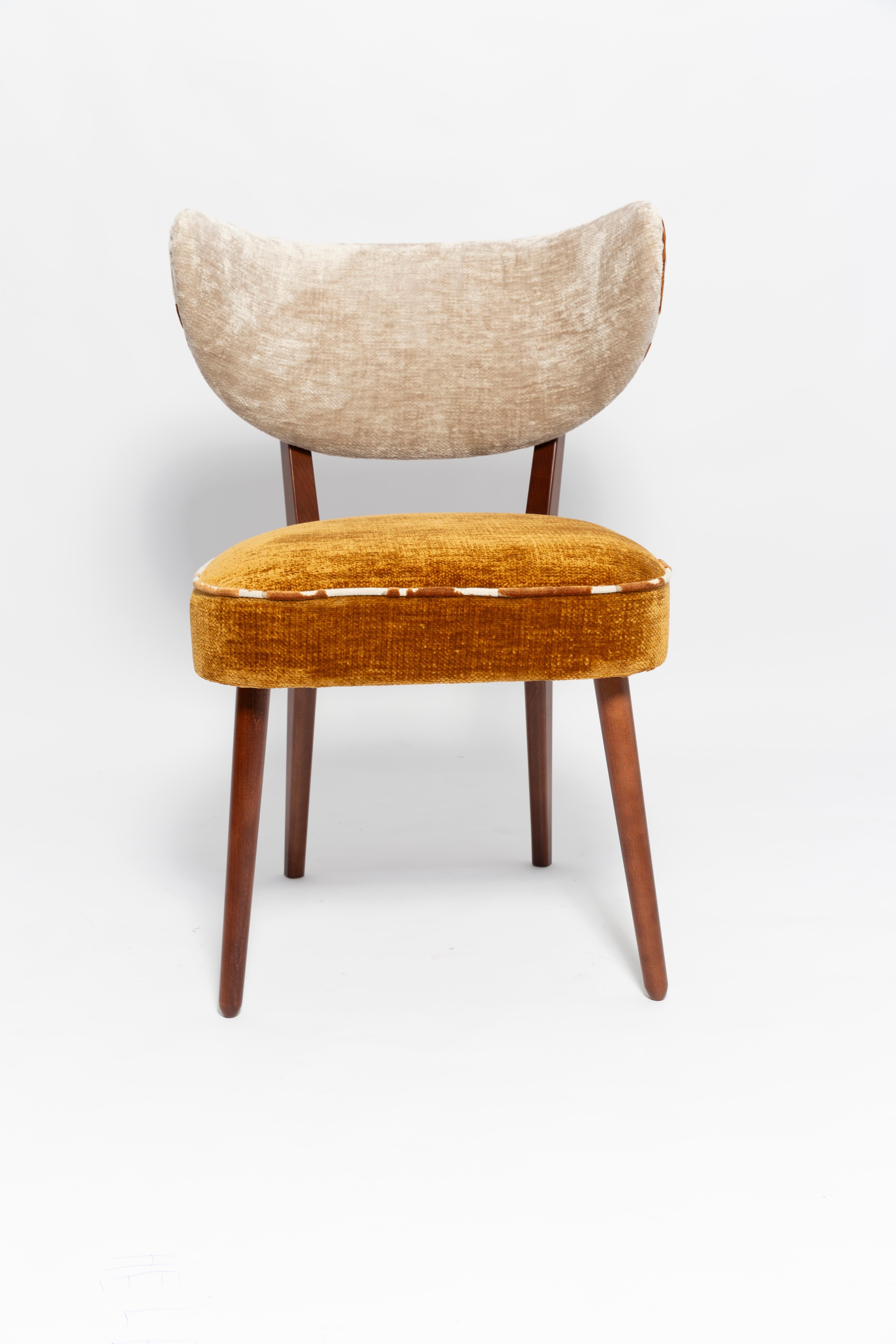 XXIe siècle et contemporain Vintola Studio Douze chaises de salle à manger, tissu Casamance DEMOISELLE, Europe, Pologne en vente