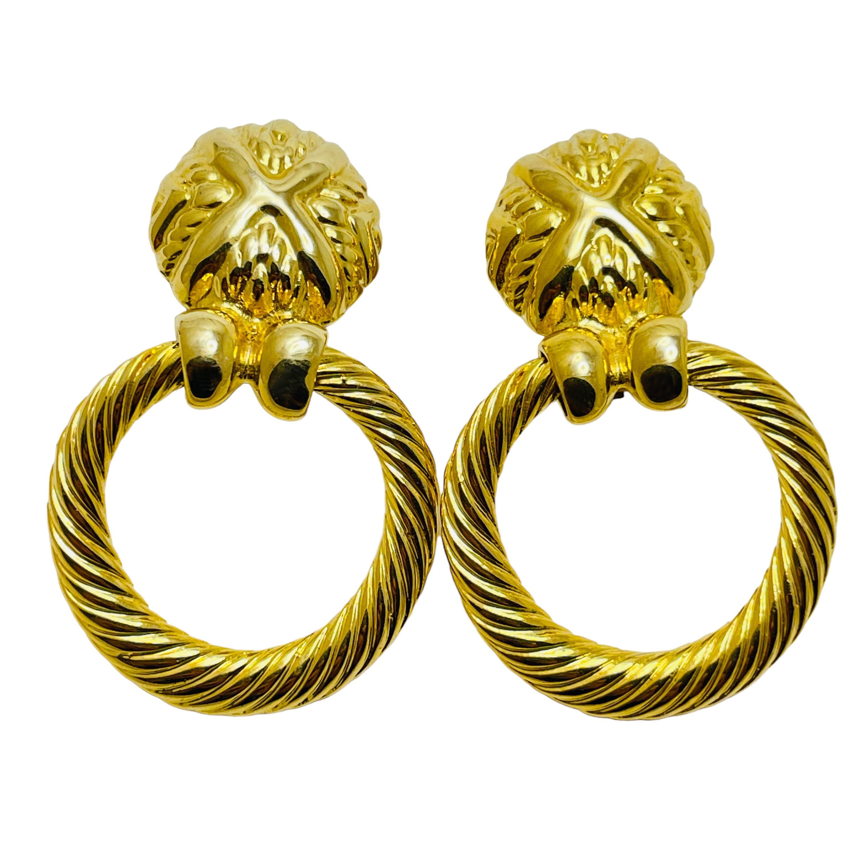 Pendientes de clip con aldaba en tono dorado Vintsge