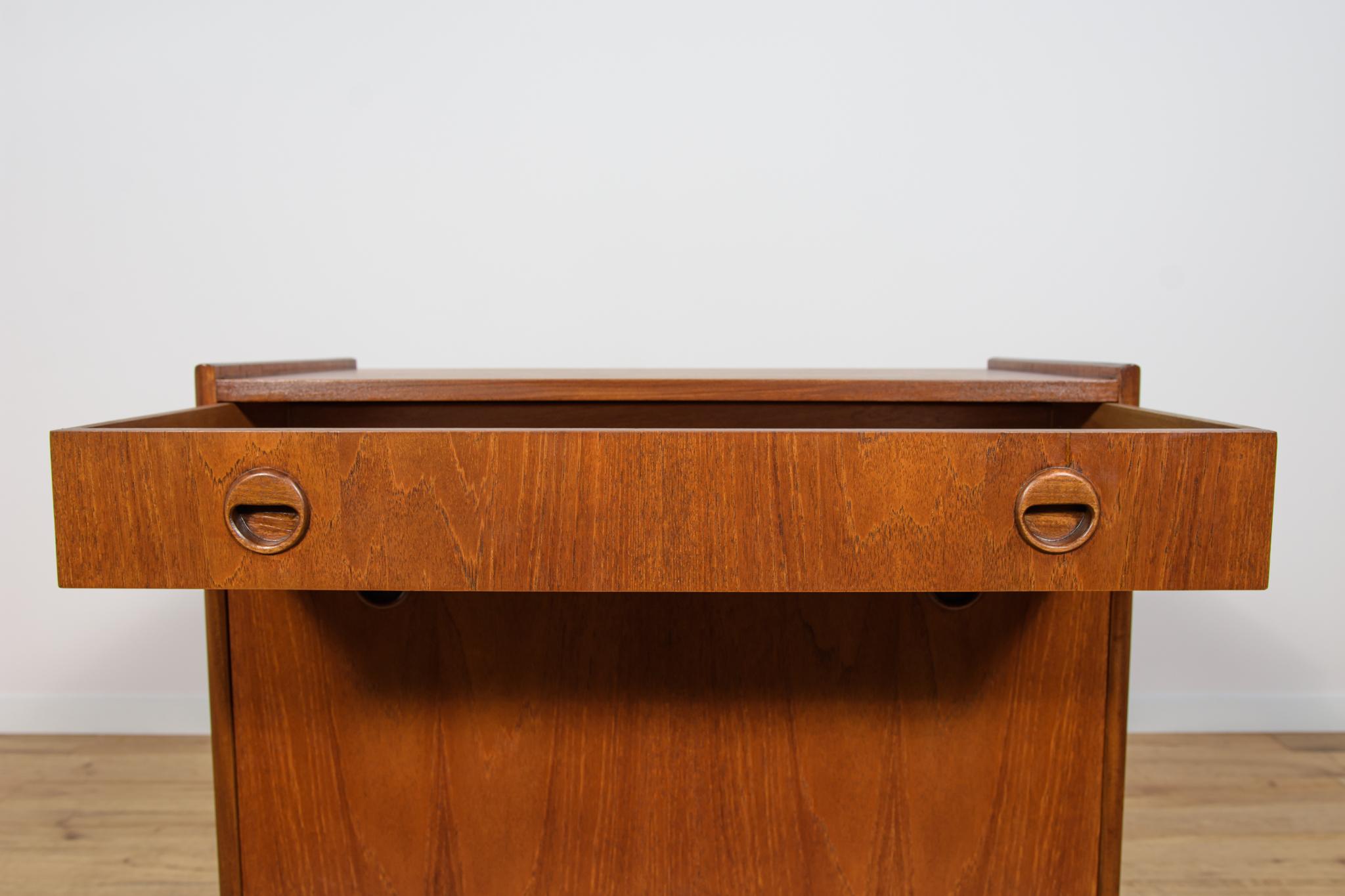Vinyl Cabinet, Denmark, 1980s For Sale 4
