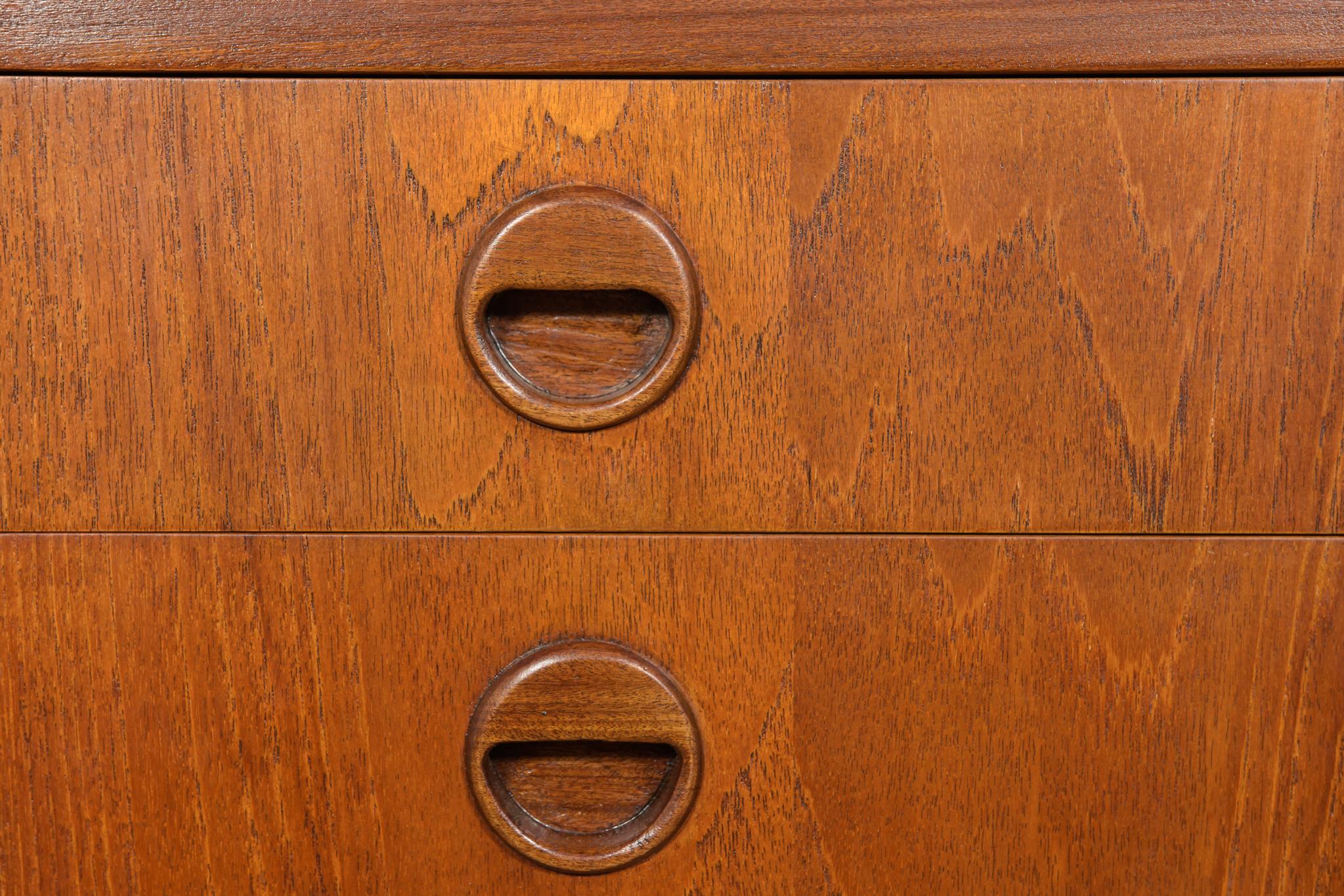  Vinyl Cabinet, Denmark, 1980s For Sale 5