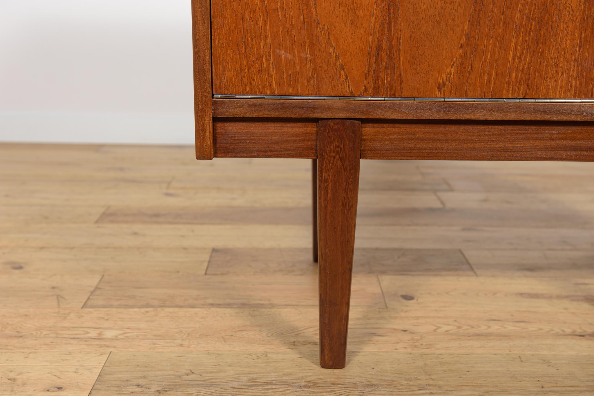 Vinyl Cabinet, Denmark, 1980s For Sale 7