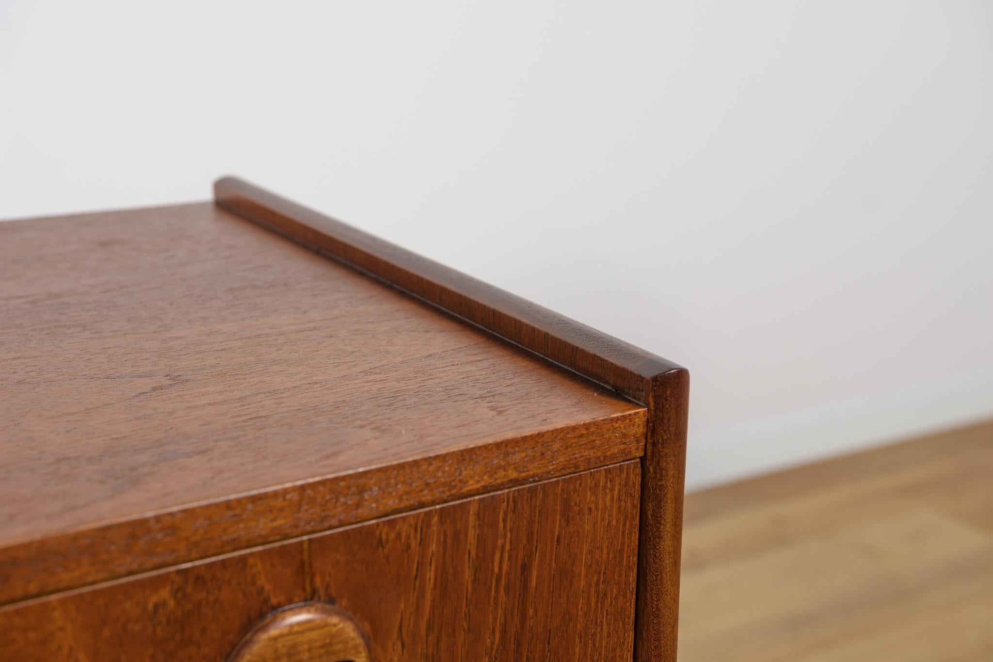 Vinyl Cabinet, Denmark, 1980s For Sale 8
