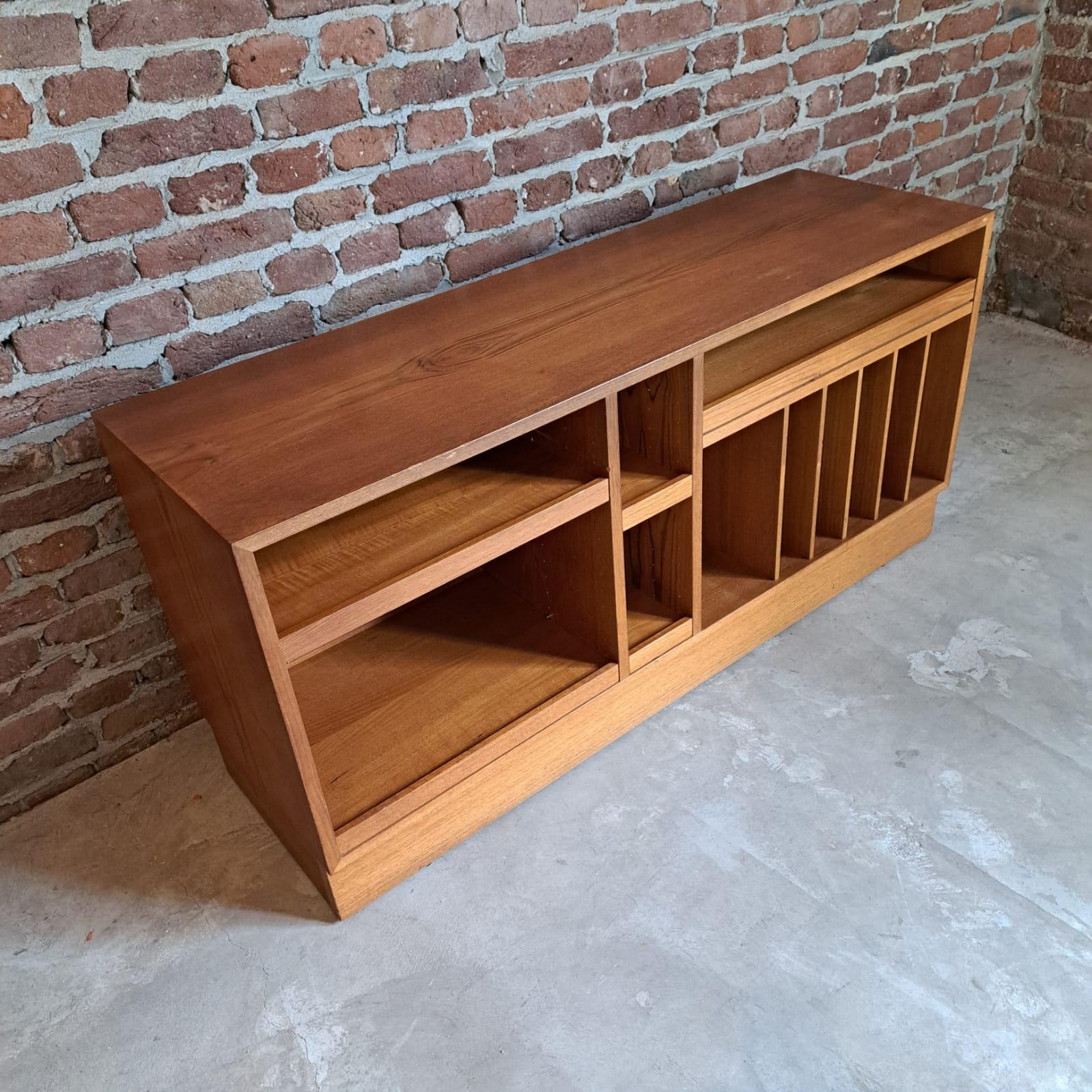 Vinyl Record Sideboard, Poul Hundevad, Denmark, 1960 In Good Condition In Torino, IT