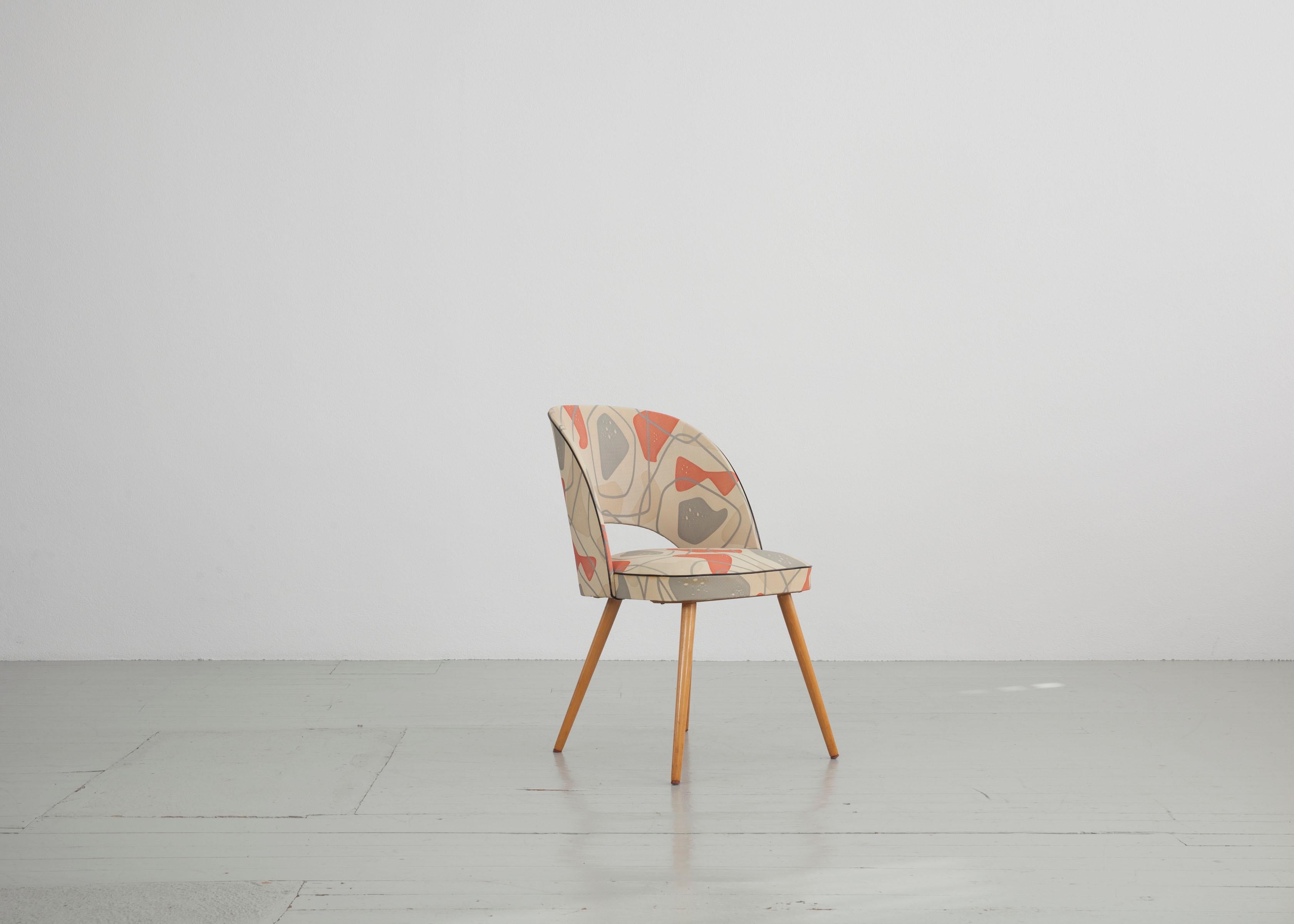 This cocktail chair was made in Germany in the 1950s. It consists of pretty, well-preserved original vinyl upholstery and beech wood was used as material for the frame.

Do not hesitate to contact us for further details.
