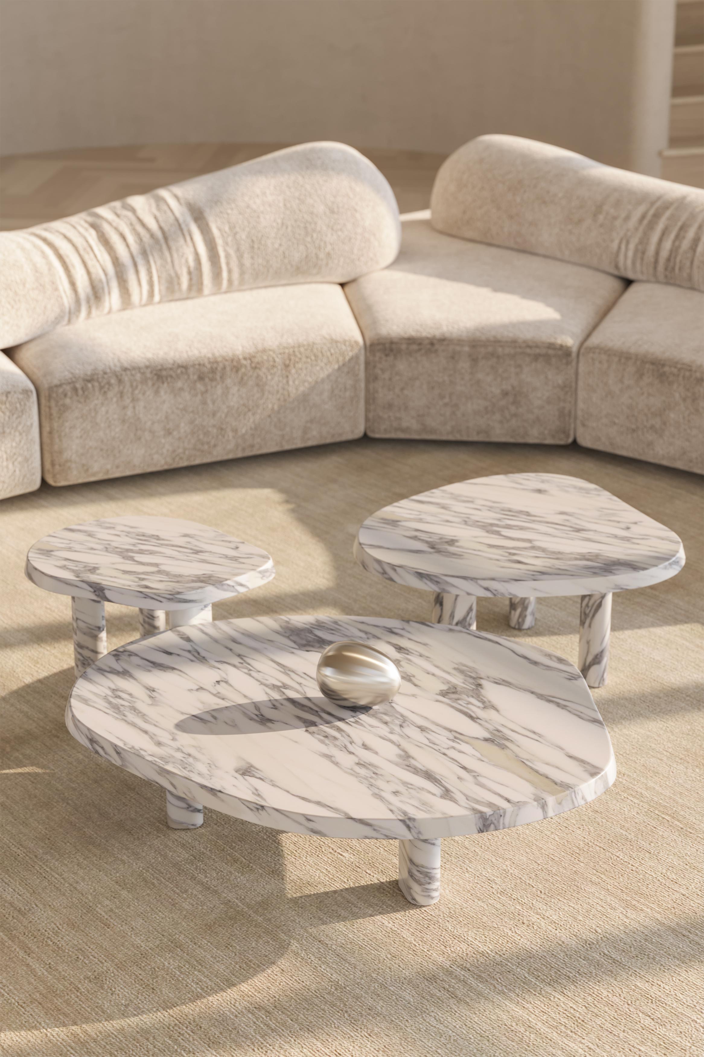 Onyx Table basse gigogne en marbre Viola Calacatta de taille moyenne Fiori par l' Essentialist en vente