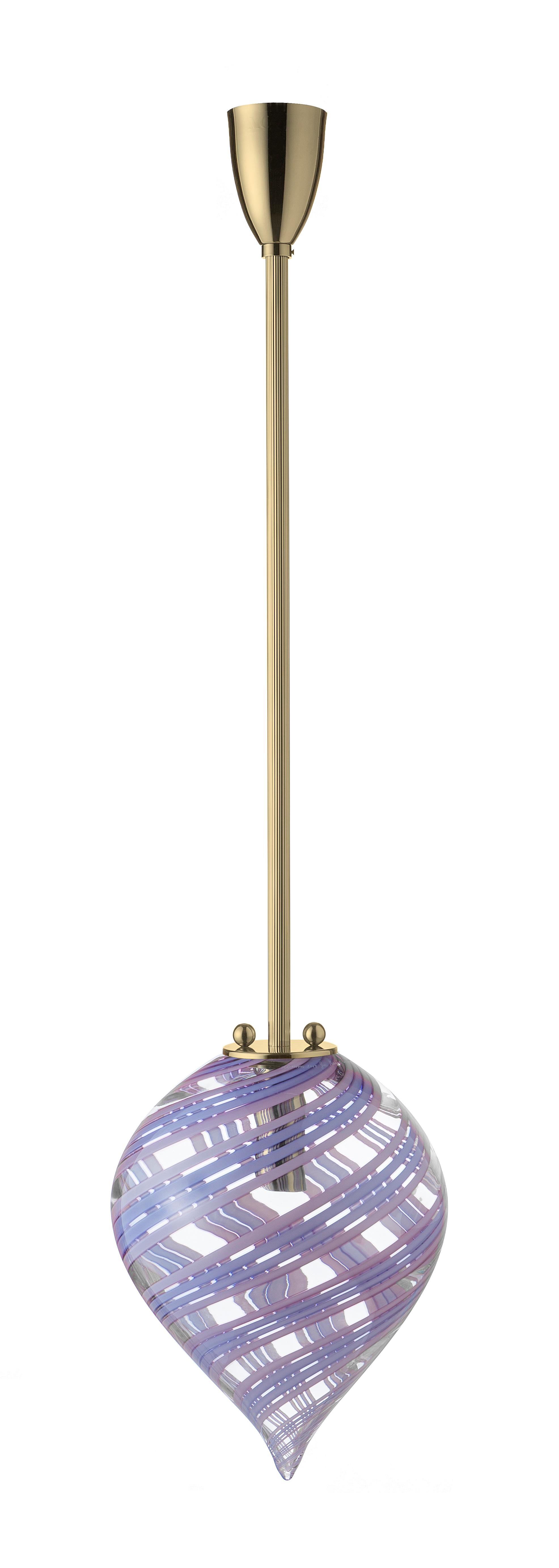 Viola pendant balloon canne by Magic Circus Editions
Dimensions: H 36 x W 27 x D 27 cm
Materials: fluted brass, mouth-blown glass
Colour: viola

Available finishes: Brass, nickel
Available colours: rosa rosso, senape bianco, blu, senape