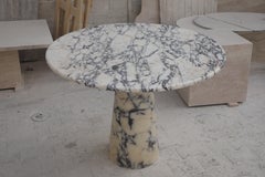 Viola Veined Violet Round Dining Table in the Style of 1970 Angelo Mangiarotti