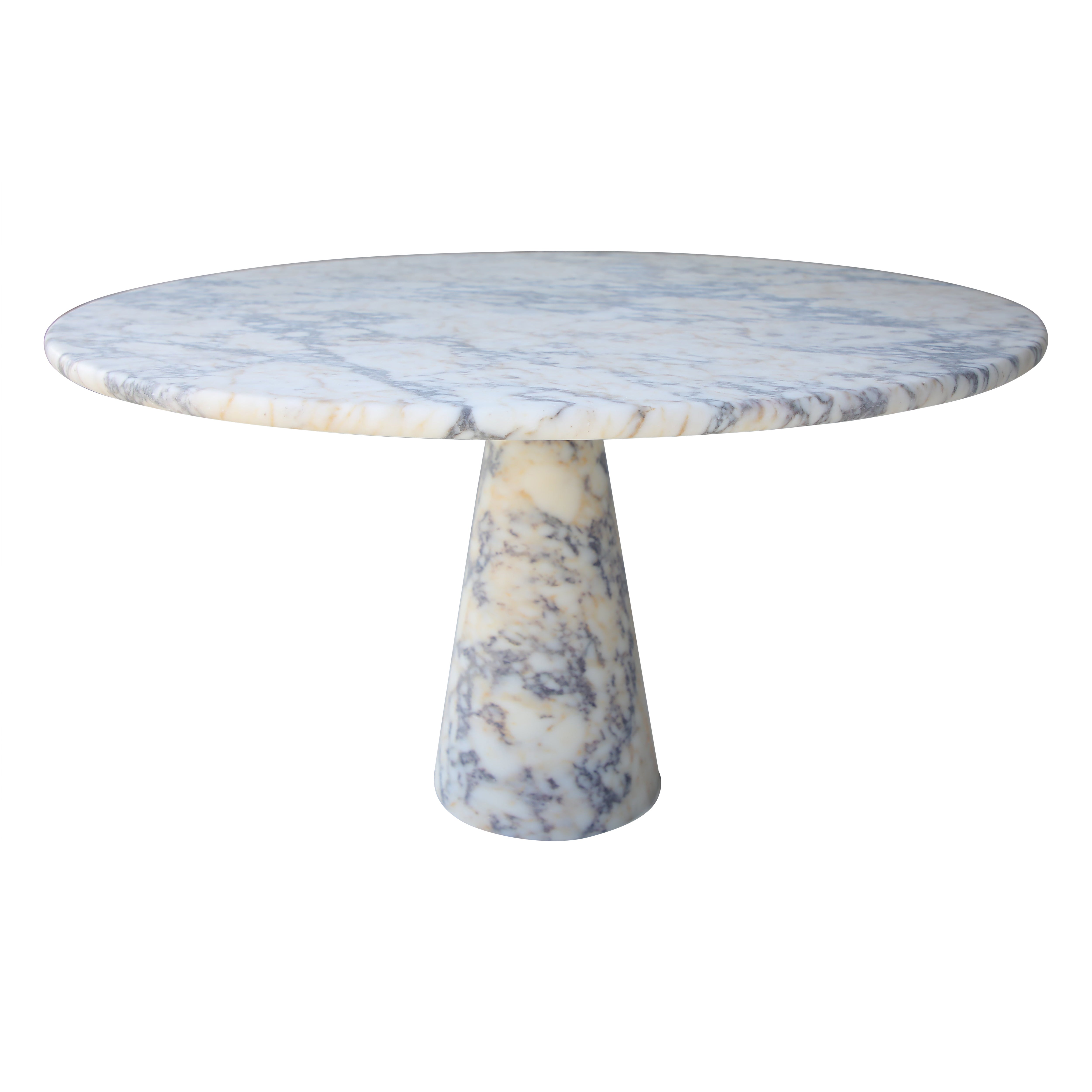 Table de salle à manger ronde Viola Veined Violet dans le style de 1970 Angelo Mangiarotti en vente