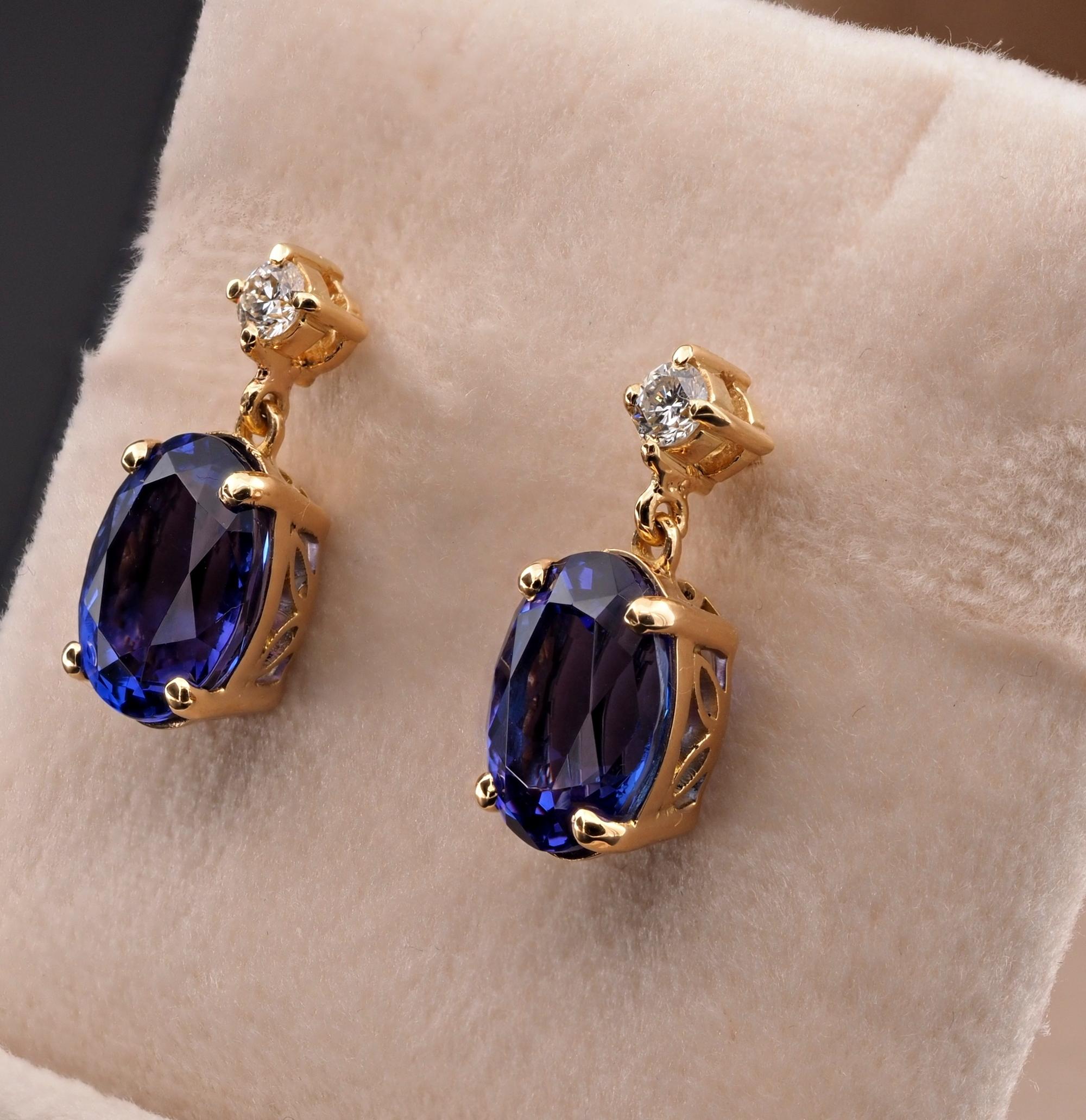Contemporary Violet Blue Colour 7.50 Ct Tanzanite Diamond Earrings For Sale