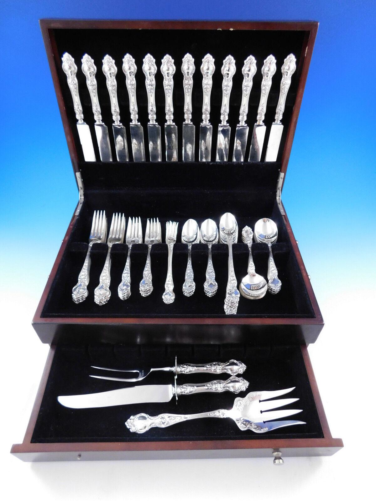 Violet by Wallace sterling silver Flatware set - 87 pieces. This set includes:

12 Knives with silverplated blunt blades, 9 1/8