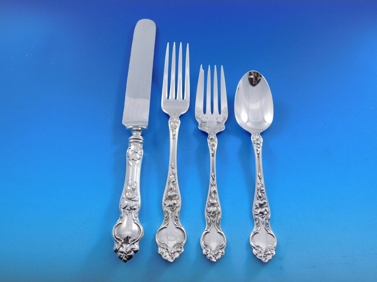 Violet by Wallace Sterling Silver Flatware Service for 12 Set 87 pieces In Excellent Condition For Sale In Big Bend, WI
