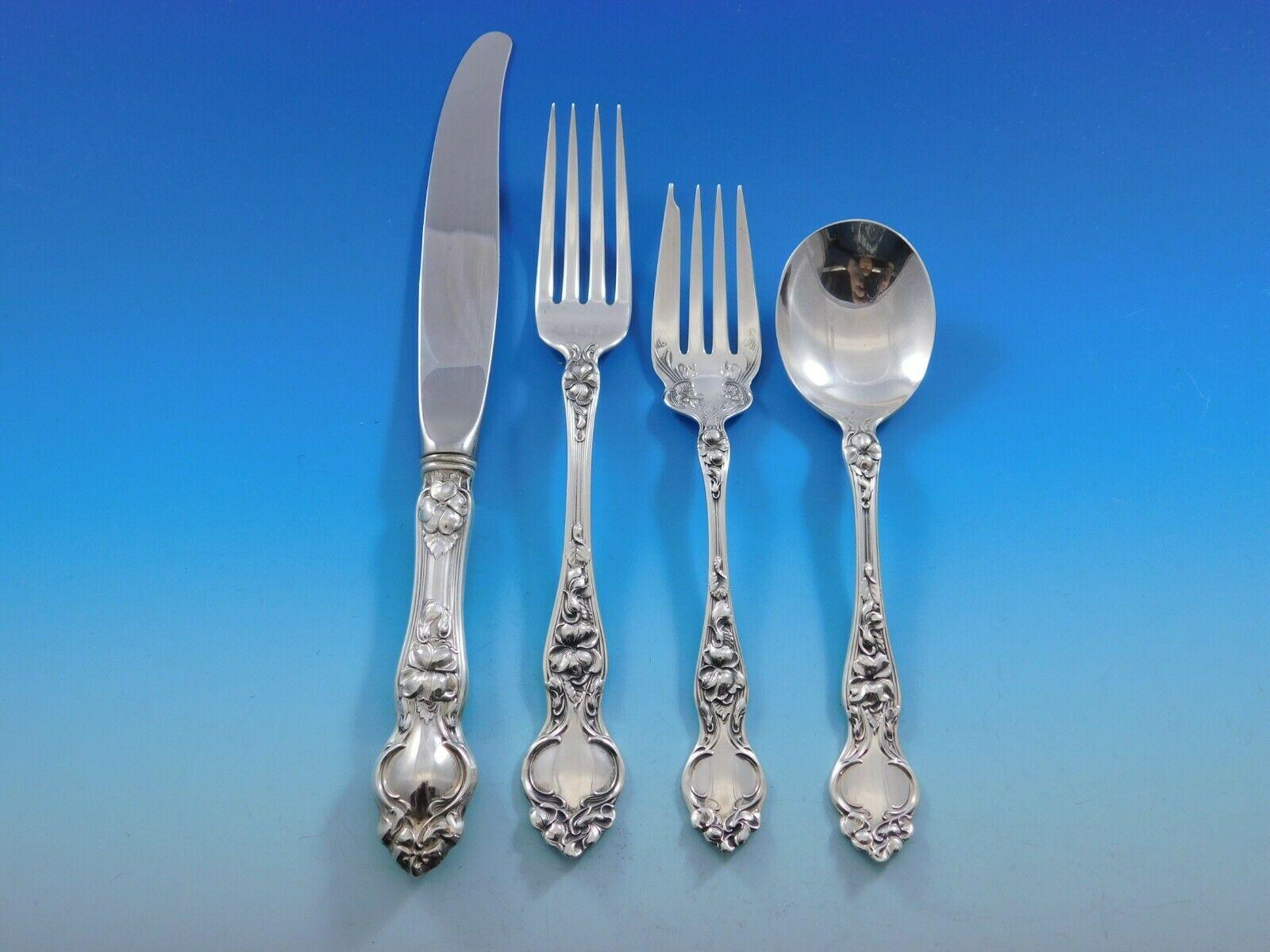 Violet by Wallace Sterling Silver Flatware Service for 8 Set 40 Pcs No Monograms In Excellent Condition For Sale In Big Bend, WI