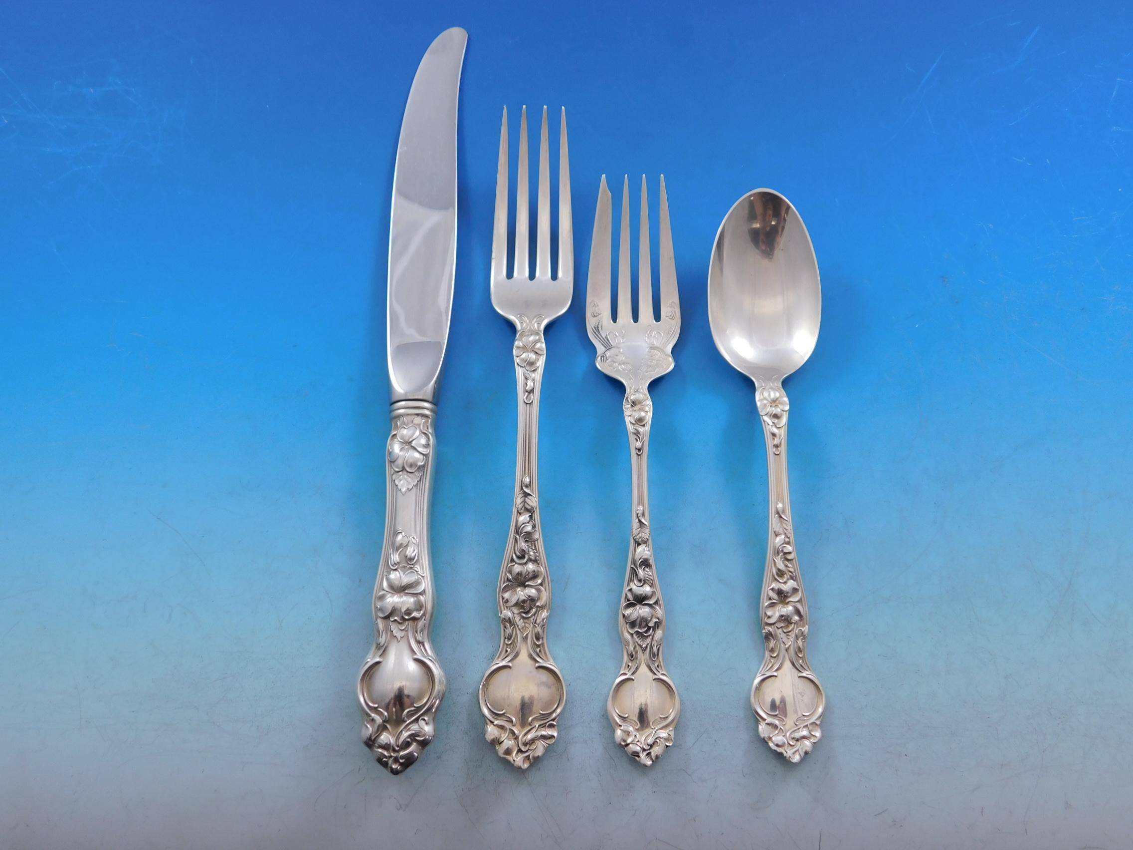 Violet by Wallace Sterling Silver Flatware Service for 8 Set 60 pcs no monograms In Excellent Condition For Sale In Big Bend, WI