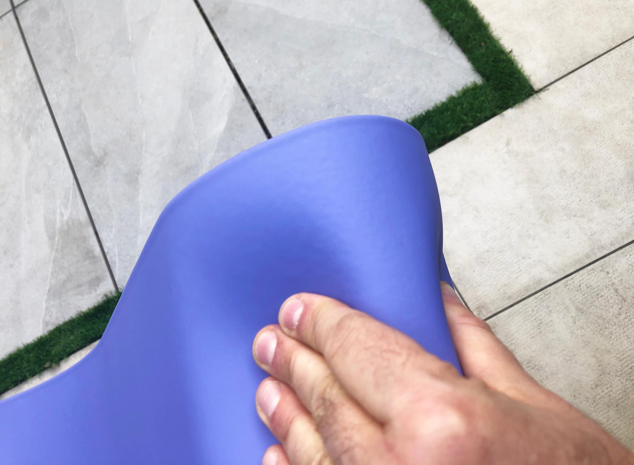 Varnished Violet outdoor and indoor chaise longue For Sale