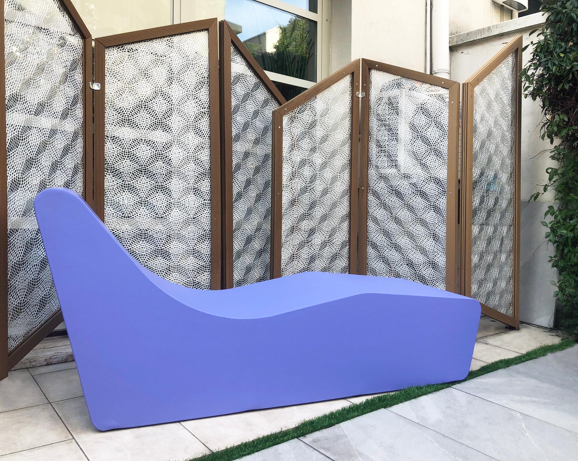 Plastic Violet outdoor and indoor chaise longue For Sale